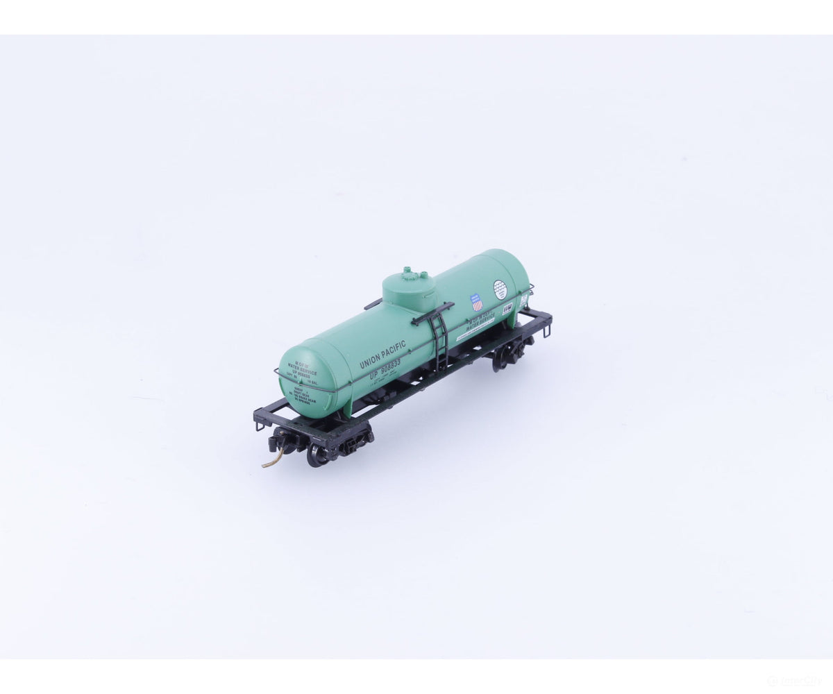 Micro Trains 65340 N 39’ Single Dome Tank Car Water Service Union Pacific (UP) 908833 - Freight Cars