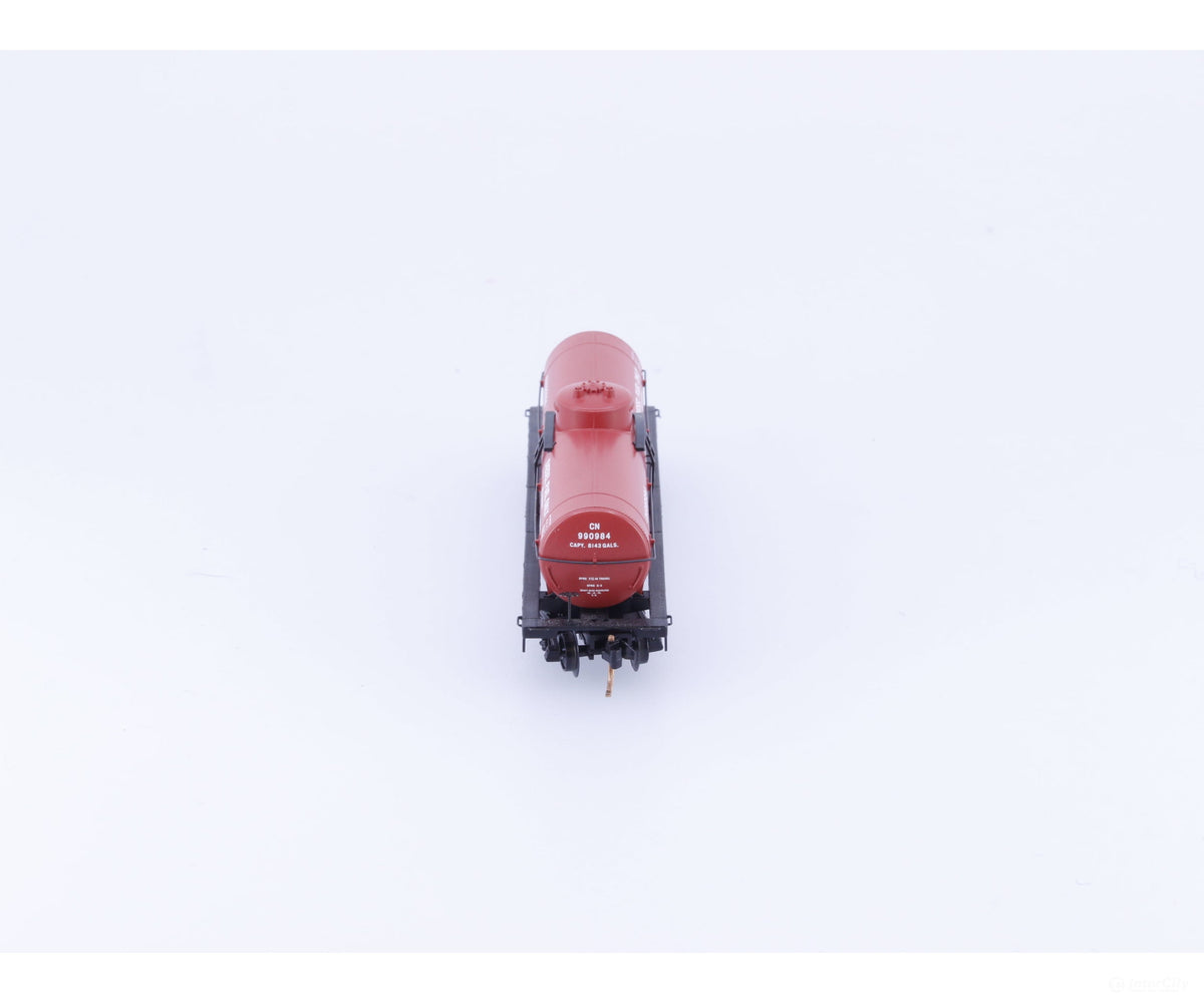 Micro Trains 65560 N 39’ Single Dome Tank Car Canadian National (CN) 990984 - Freight Cars