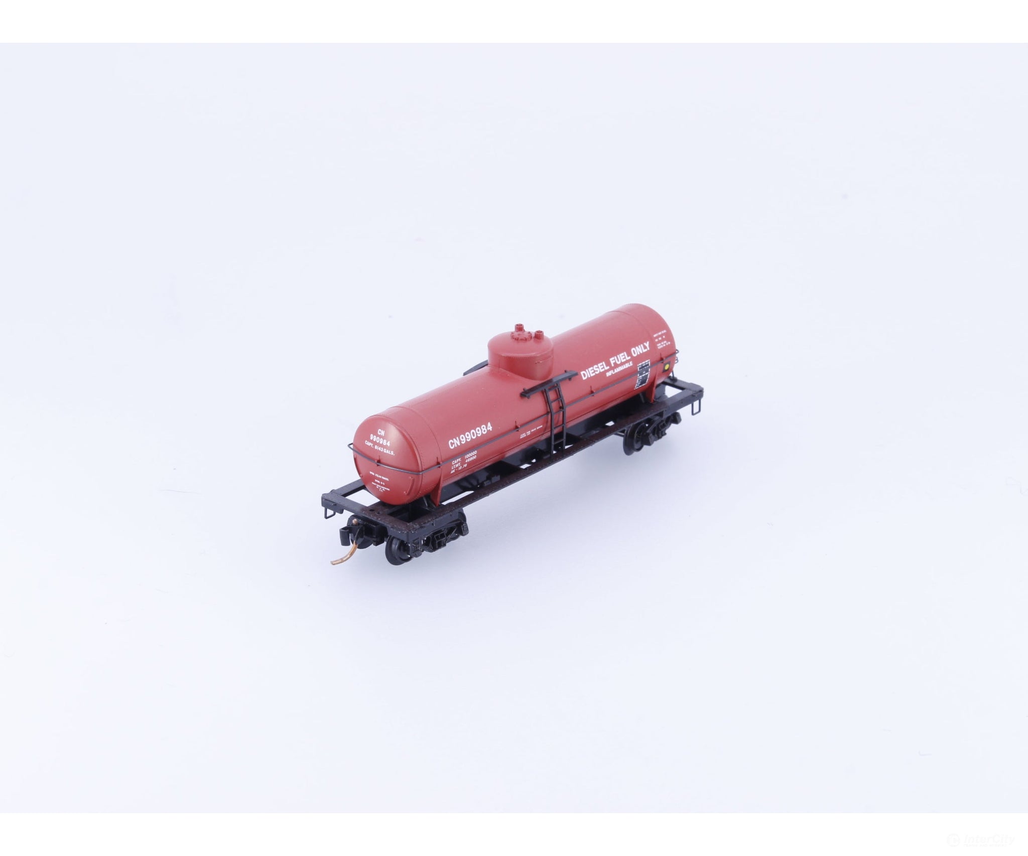 Micro Trains 65560 N 39’ Single Dome Tank Car Canadian National (CN) 990984 - Freight Cars