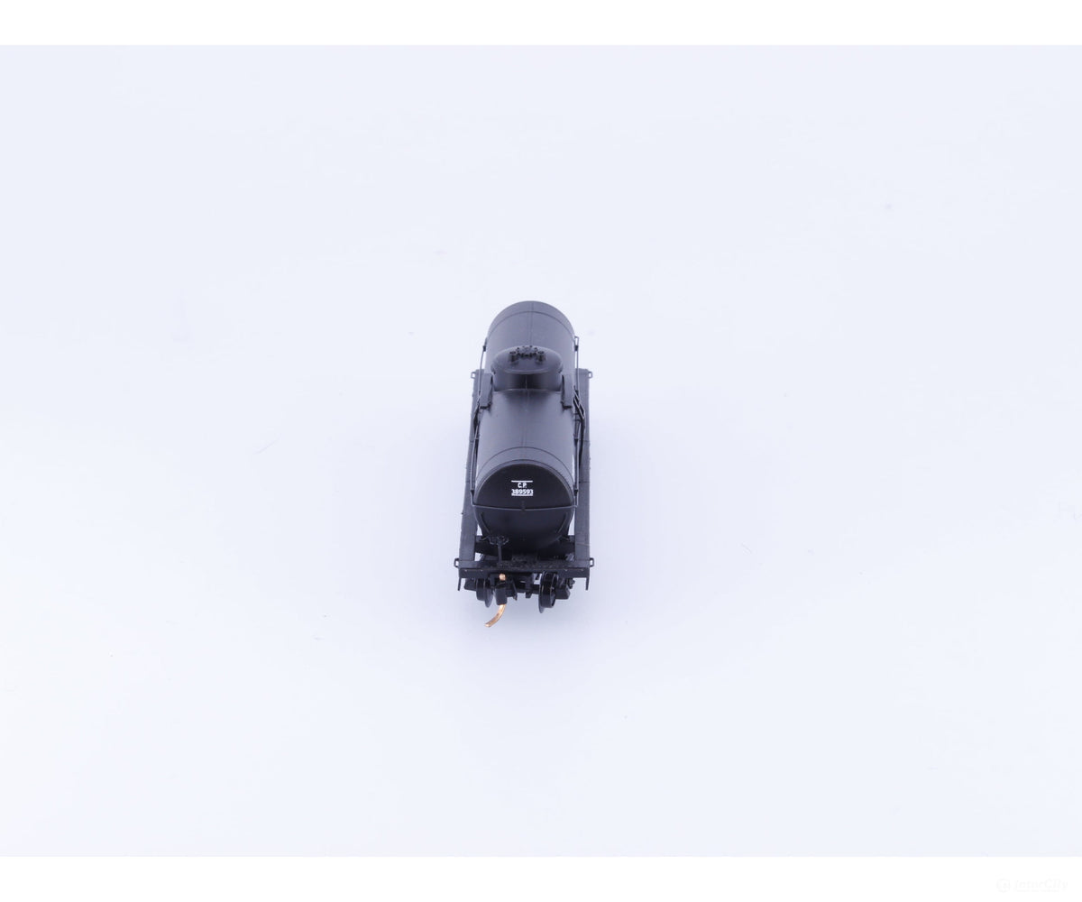 Micro Trains 65590 N 39’ Single Dome Tank Car Canadian Pacific (CP) 389593 (#2) - Freight Cars