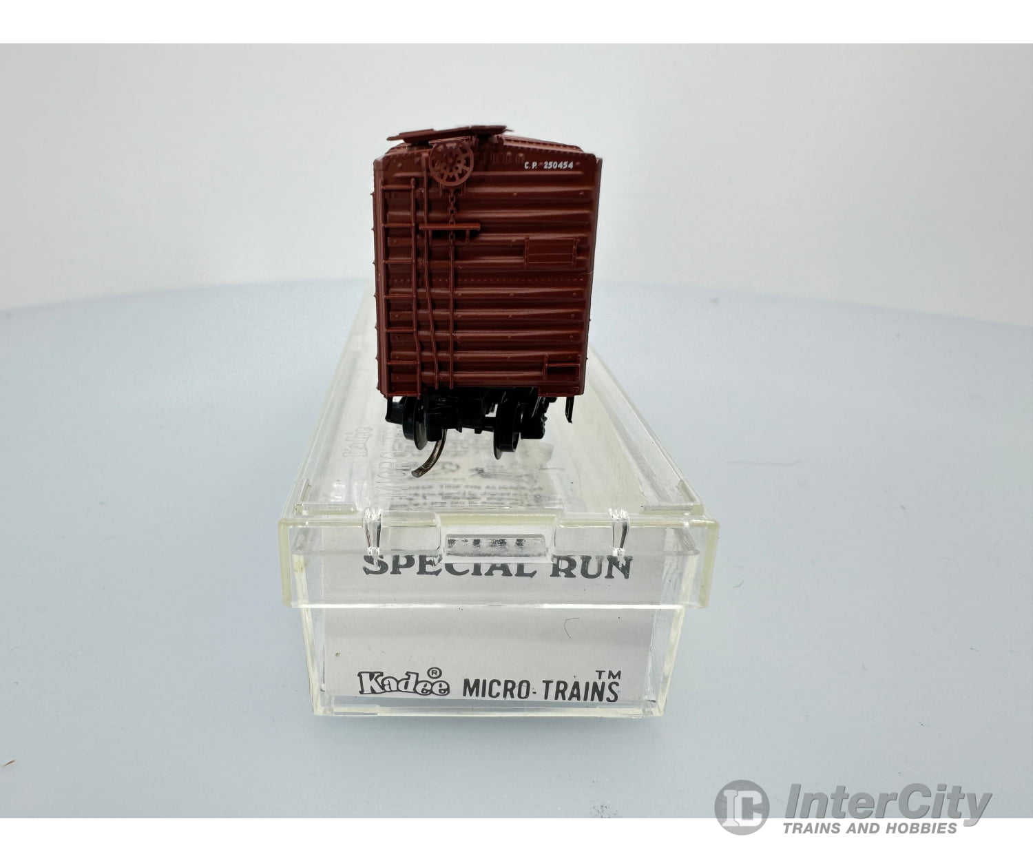 Micro Trains 69700 N 40’ Steel Box Car W/Roof Walk. #435 Of 435 Canadian Pacific (Cp) 250454