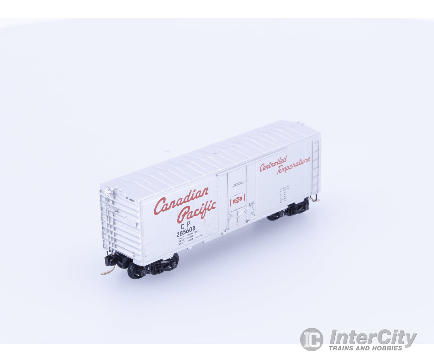 Micro Trains 74040/1 N 40’ Steel Plug Door Boxcar Canadian Pacific (CP) 285608 Freight Cars