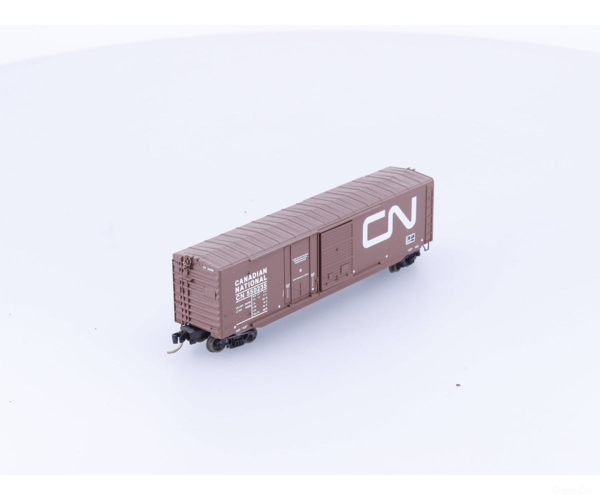 Micro Trains 76010 N 50’ Plug Door Box Car w/o roofwalk Canadian National (CN) 550235 - Freight Cars