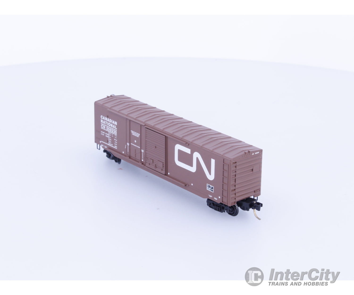 Micro Trains 76010 N 50’ Standard Box Car Plug and Sliding Door Canadian National (CN) 550235 Freight Cars
