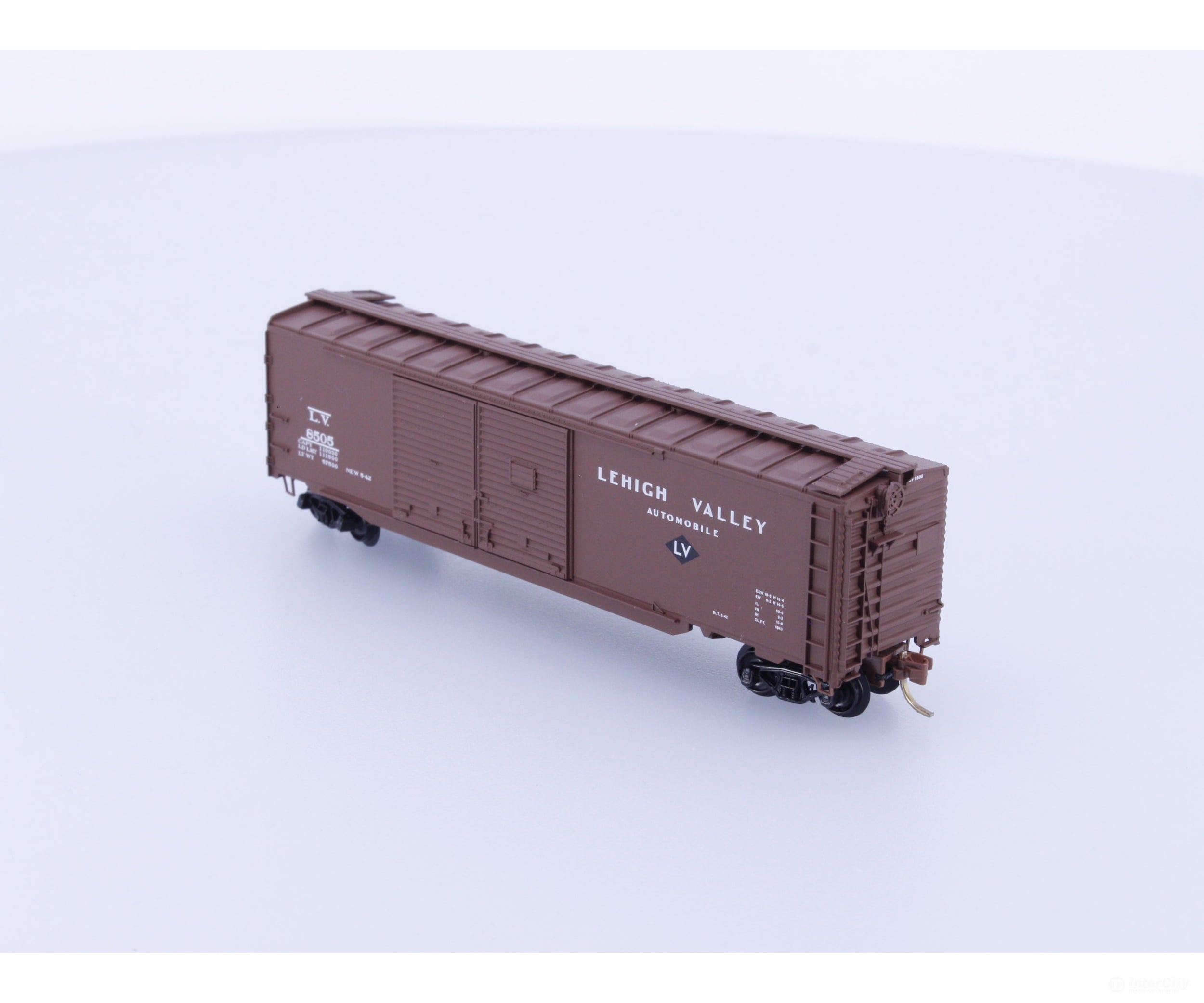 Micro Trains 78040 N 50’ Auto Box Car Double Side Doors & End Door Lehigh Valley (LV) 8505 Freight Cars
