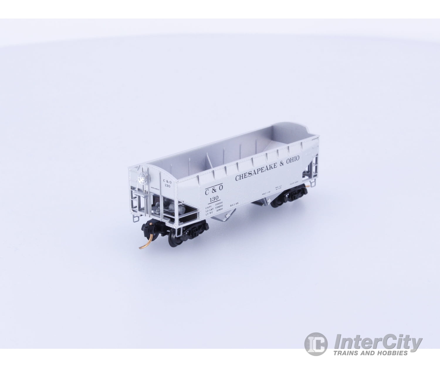 Micro Trains 86030 N 33’ Twin Bay Hopper Offset Sides Chesapeake and Ohio (CO) 130 Freight Cars