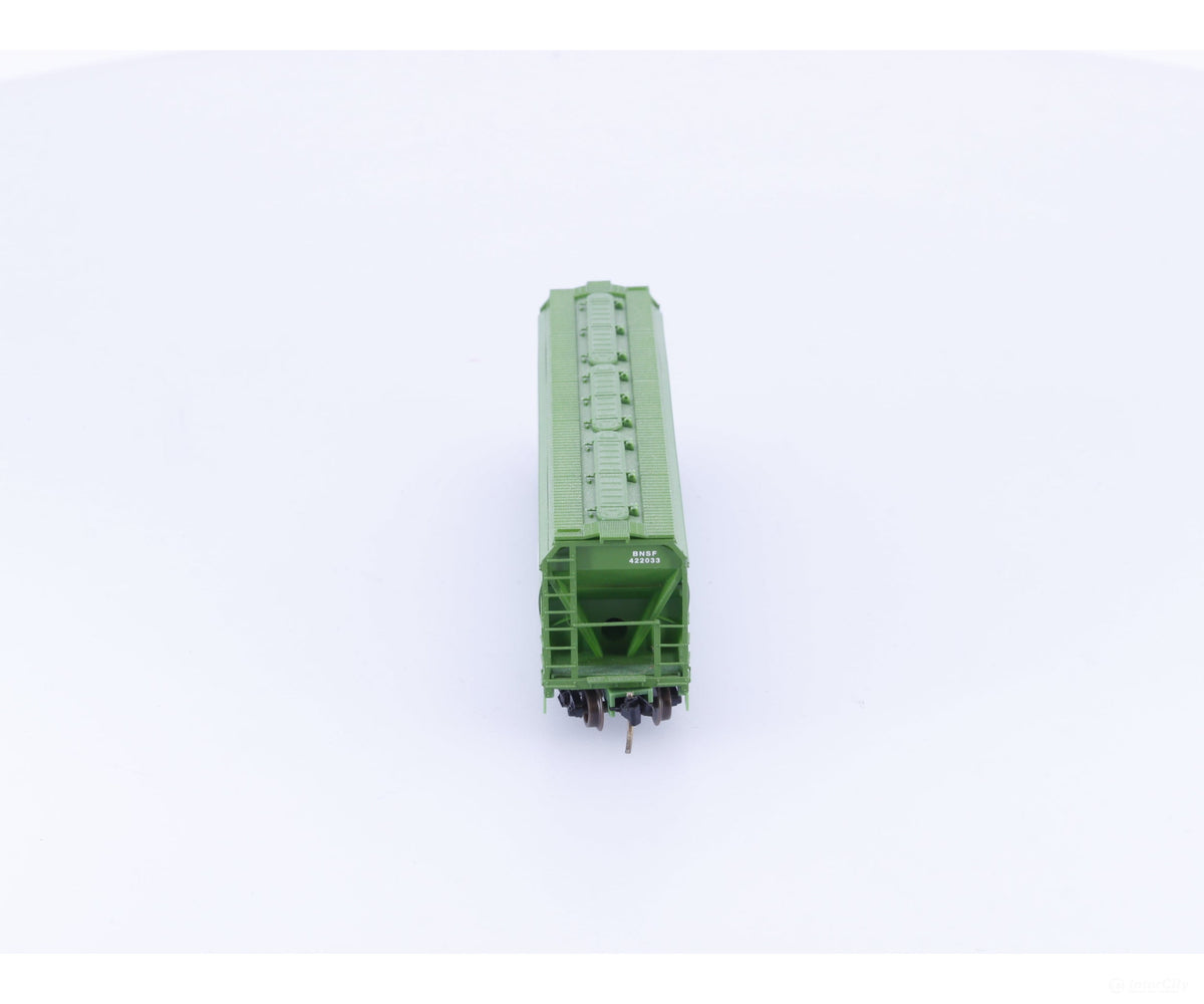 Micro Trains 94110 N 3 Bay ACF Covered Hopper #2 Burlington Northern Santa Fe (BNSF) 422033 - Freight Cars