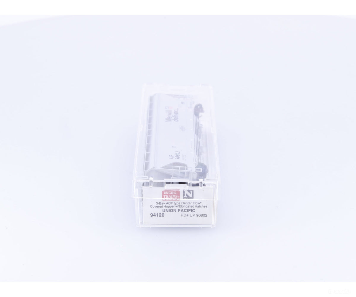 Micro Trains 94120 N 3 Bay Centerflow Covered Hopper Car Union Pacific (UP) 90802 - Freight Cars