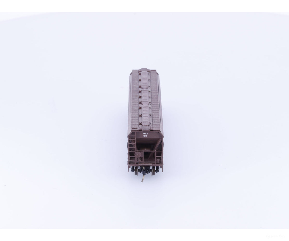 Micro Trains 94130 N 3 Bay Covered Hopper Car Prairie Malt (PMLX) 1011 - Freight Cars