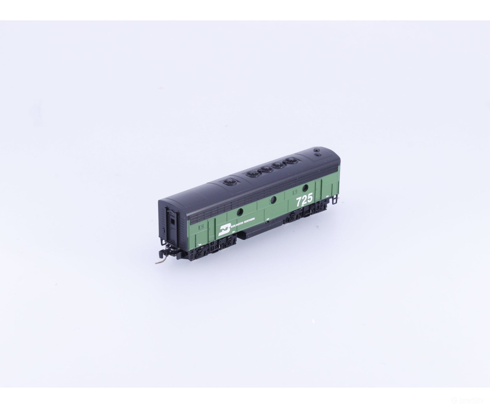 Micro Trains 98002251 Z F7 Powered B-Unit Diesel Locomotive Burlington Northern (BN) 725 - Locomotives