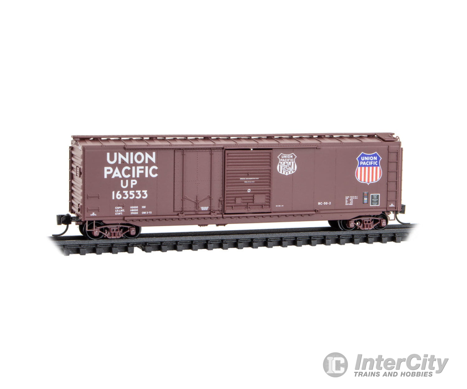 Micro Trains Line N 3300210 50’ Combination Plug And Sliding Door Boxcar - Ready To Run Union