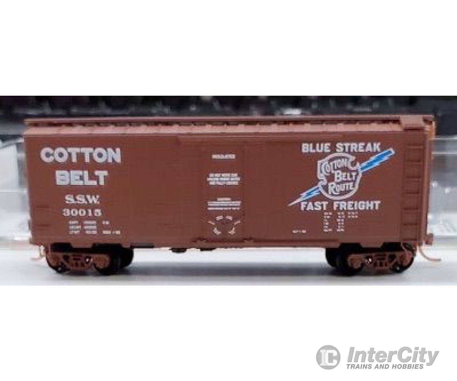 Micro Trains N 2100550 40 Plug-Door Boxcar - Ready To Run -- Cotton Belt Ssw #30015 (Boxcar Red