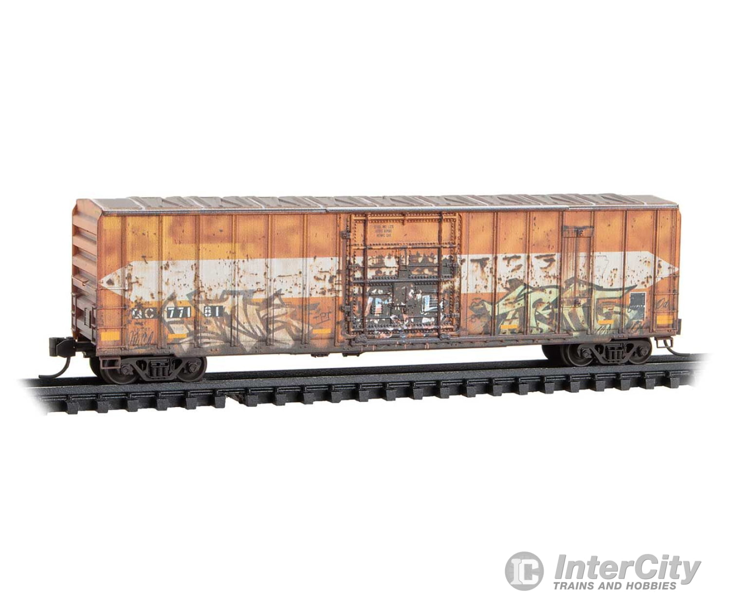 Micro Trains N 2744540 50’ Rib-Side Plug-Door Boxcar No Roofwalk - Ready To Run Quebec Central