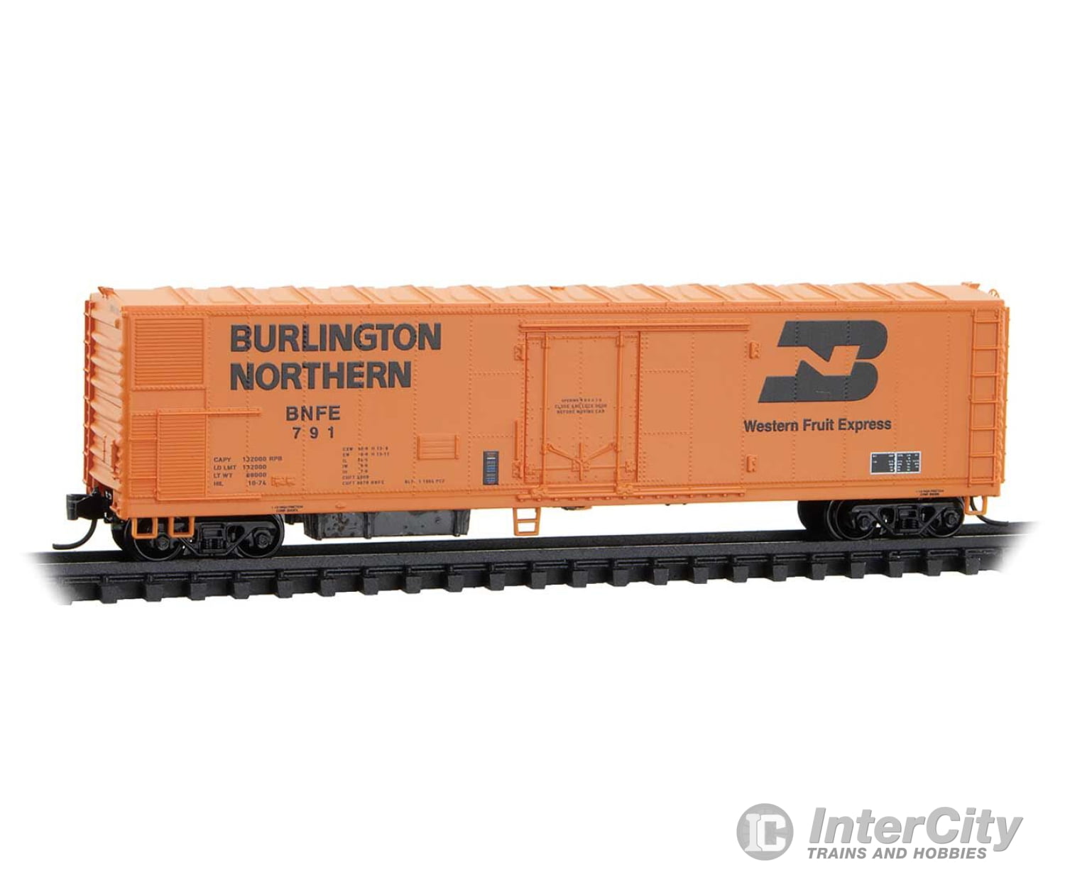 Micro Trains N 8200010 51’ 3-3/4’’ Riveted-Side Mechanical Reefer No Roofwalk - Ready to Run - Burlington Northern