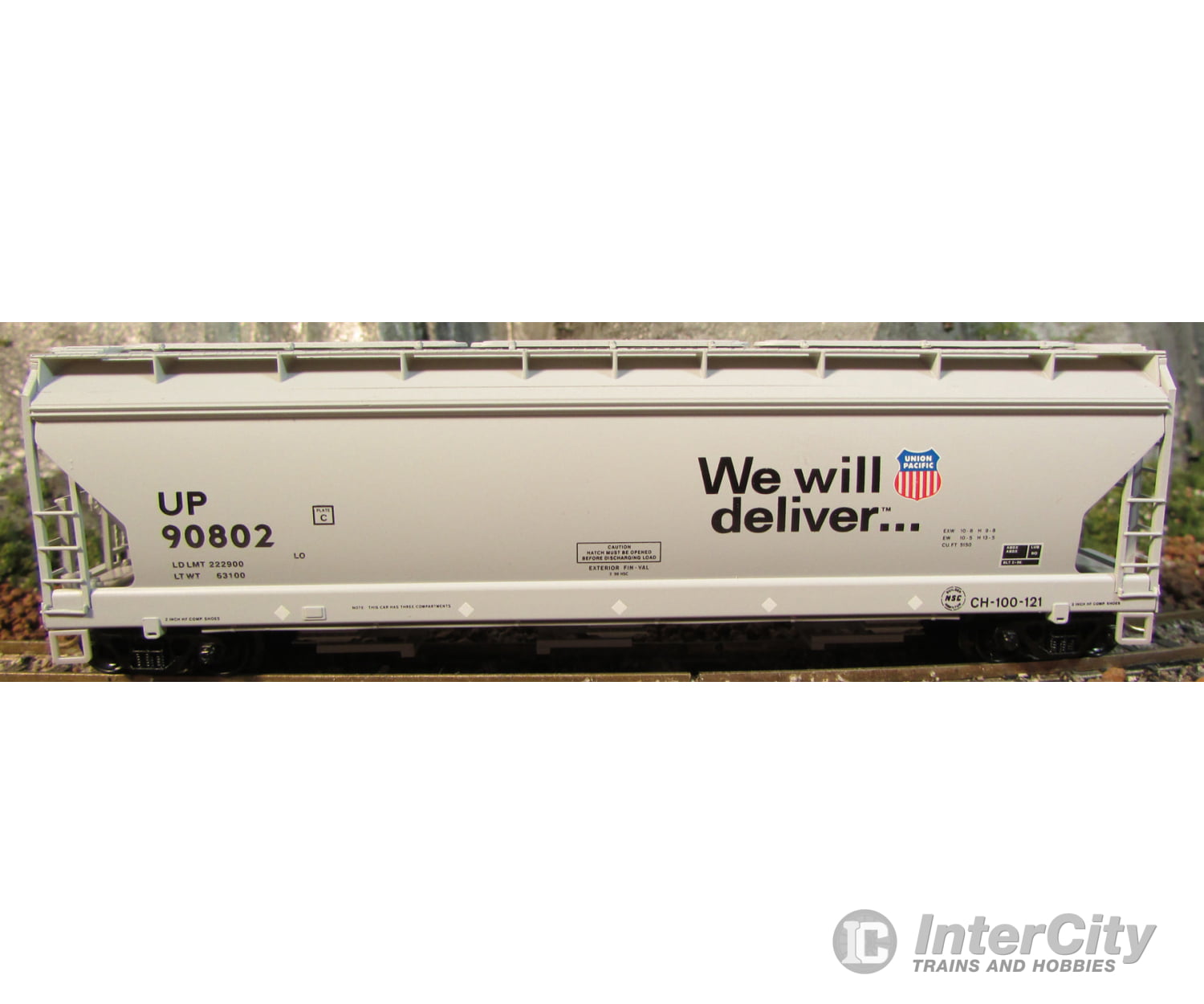 Micro Trains N 94120 3-Bay Center Flow Covered Hopper -- Up #90802 Gray W/Black Lettering Freight