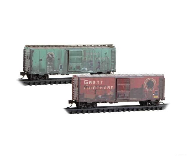 Micro Trains N 98305093 40’ Single-Door Boxcar No Roofwalk 2-Pack - Great Northern #18871 5473 (Weathered 1 green 1