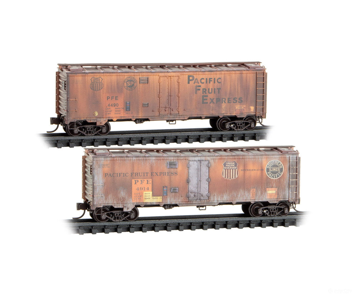 Micro Trains N 98305098 40’ Steel Ice Reefer 2-Pack - Pacific Fruit Express #4914 4490 (Weathered orange Boxcar Red)