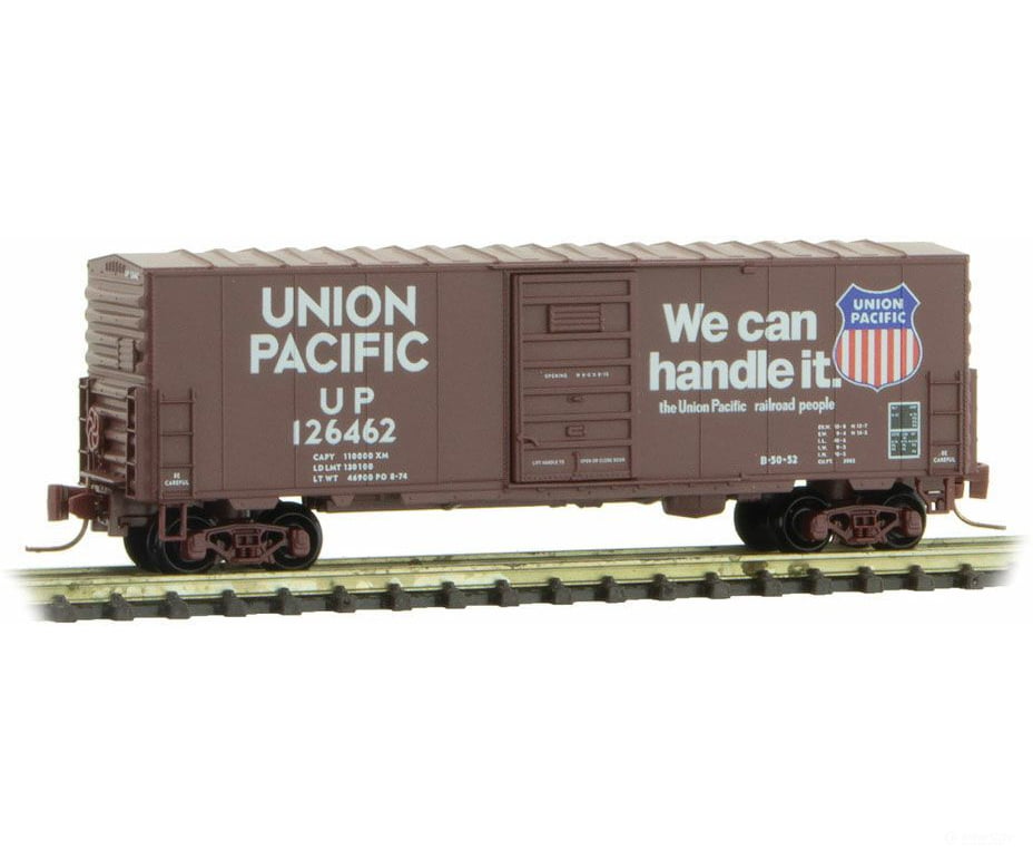 Micro Trains Z 50300192 40 Single-Door Boxcar No Roofwalk - Ready To Run -- Union Pacific 126462