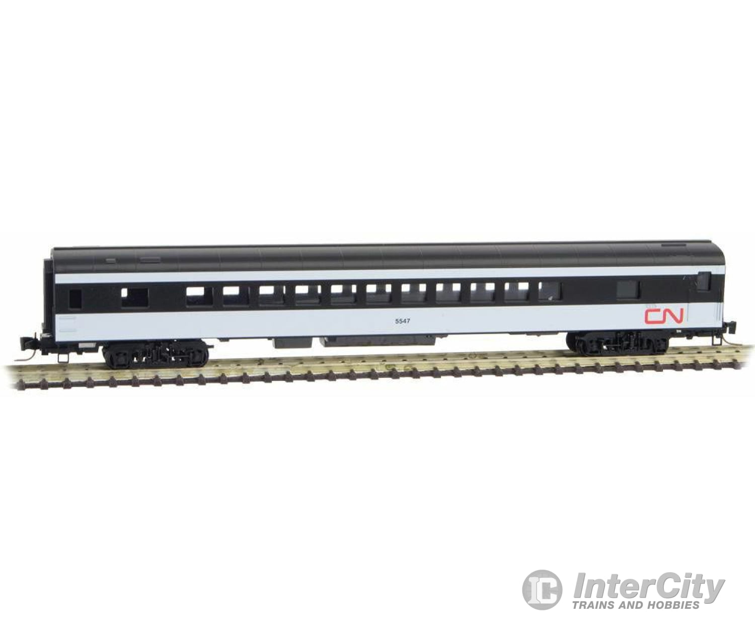 Micro Trains Z 55200140 Smooth-Side Coach - Ready To Run -- Canadian National (Black White Red