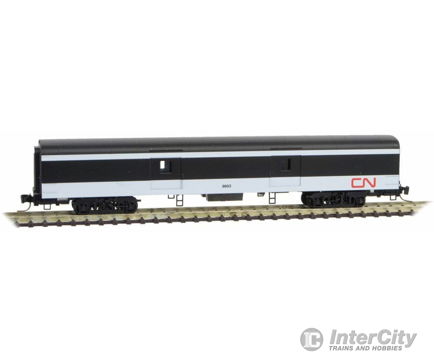 Micro Trains Z 55300140 Smooth-Side Baggage - Ready To Run -- Canadian National (Black White Red