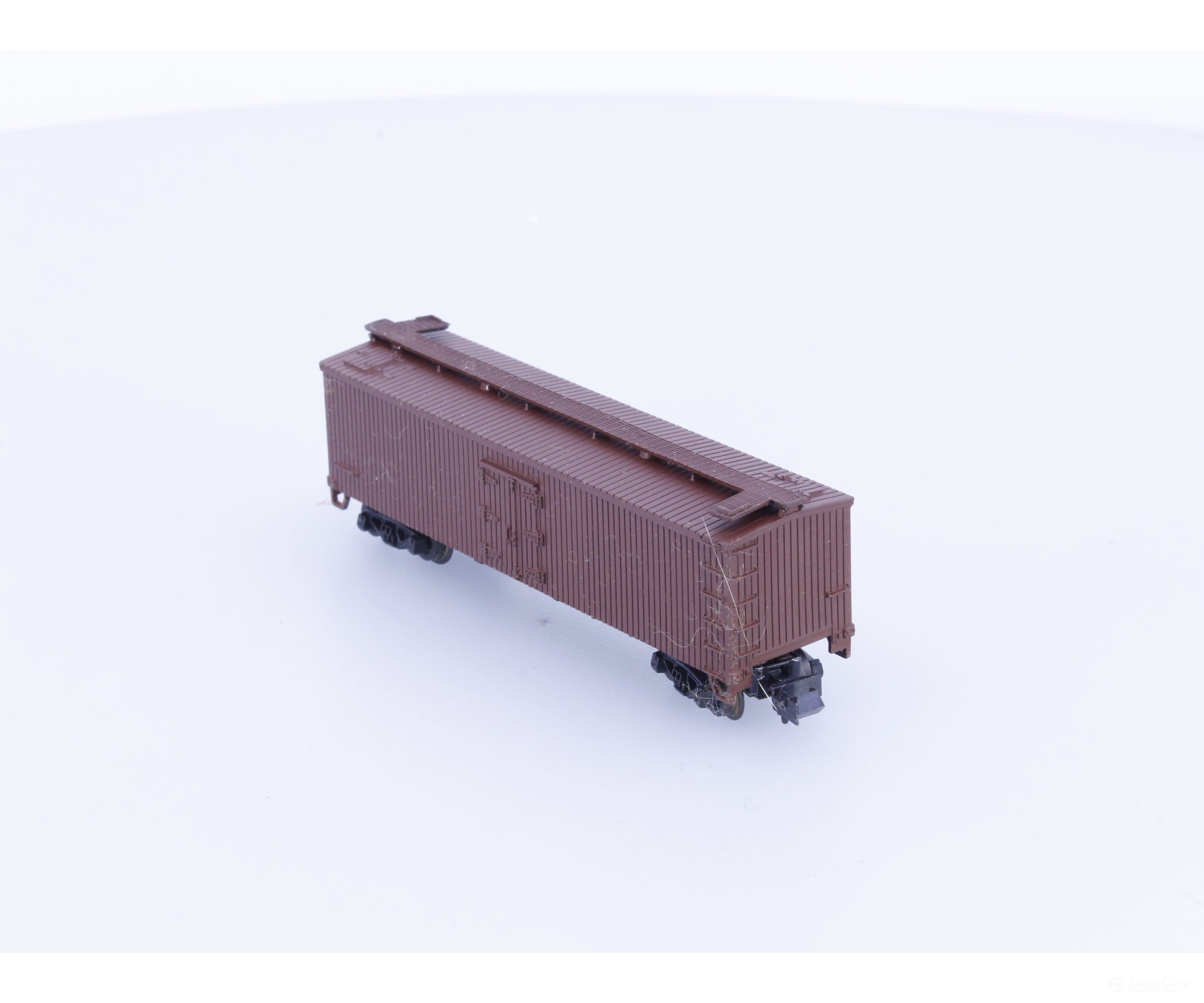 Minitrix 51324900 N 40’ Refrigerator Boxcar Undecorated Freight Cars