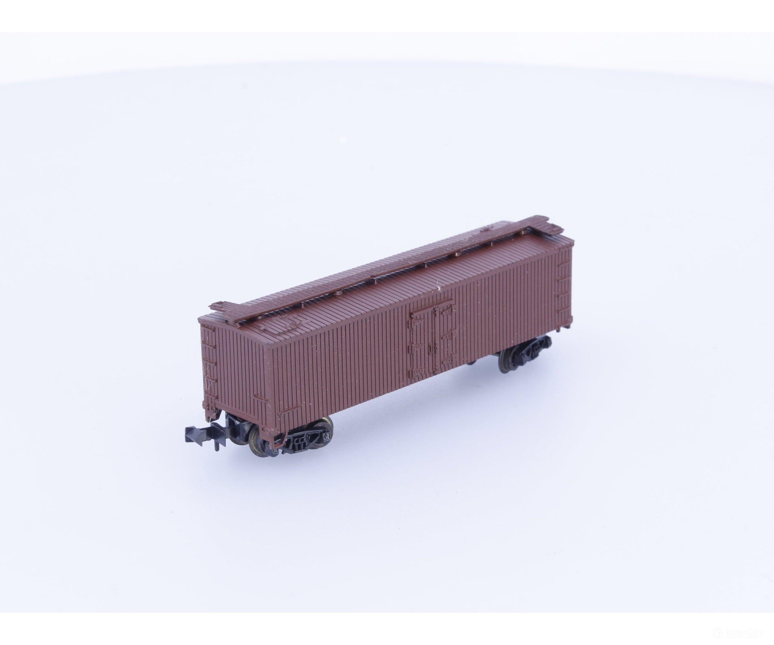 Minitrix 51324900 N 40’ Refrigerator Boxcar Undecorated Freight Cars