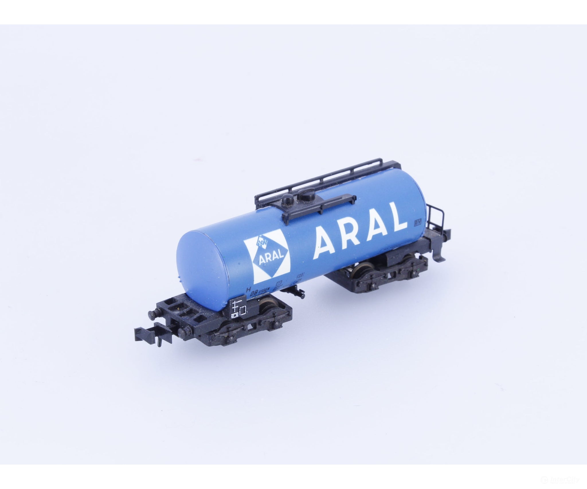 Minitrix 51326300 N Single Dome Tank Car Aral DB (Germany) 510879 Freight Cars