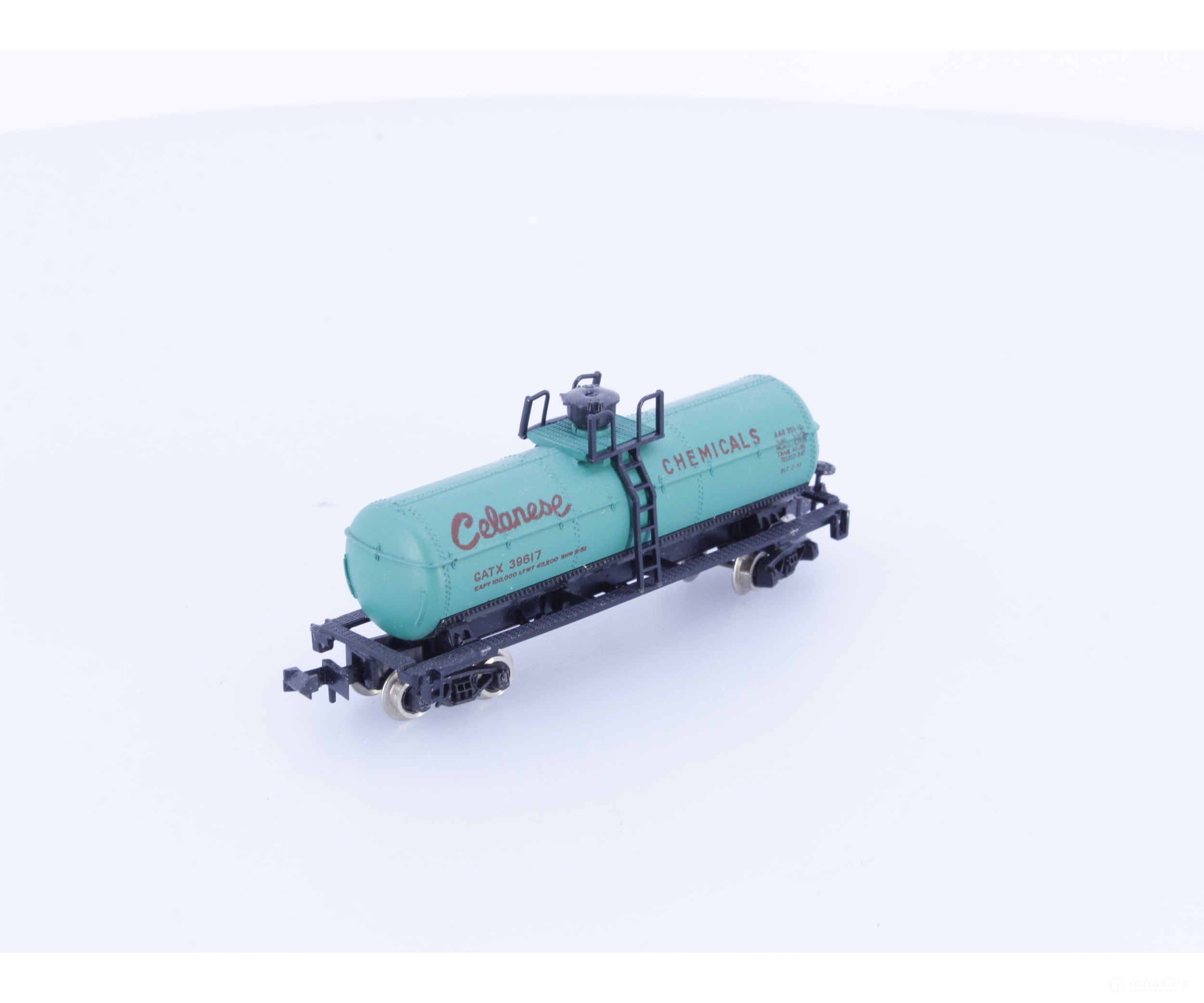 Minitrix 51329300 N Single Dome Tank Car Celanese Chemicals GATX Corporation (GATX) 39617 Freight Cars