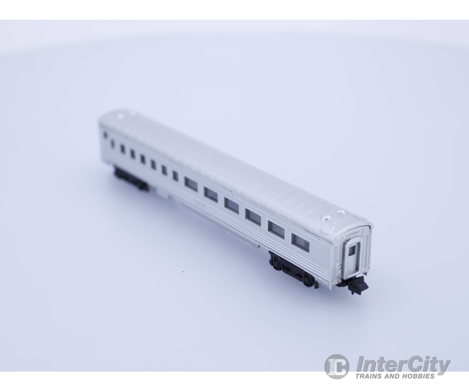 Model Power 3030 N Passenger Coach Undecorated (#1) Passenger Cars