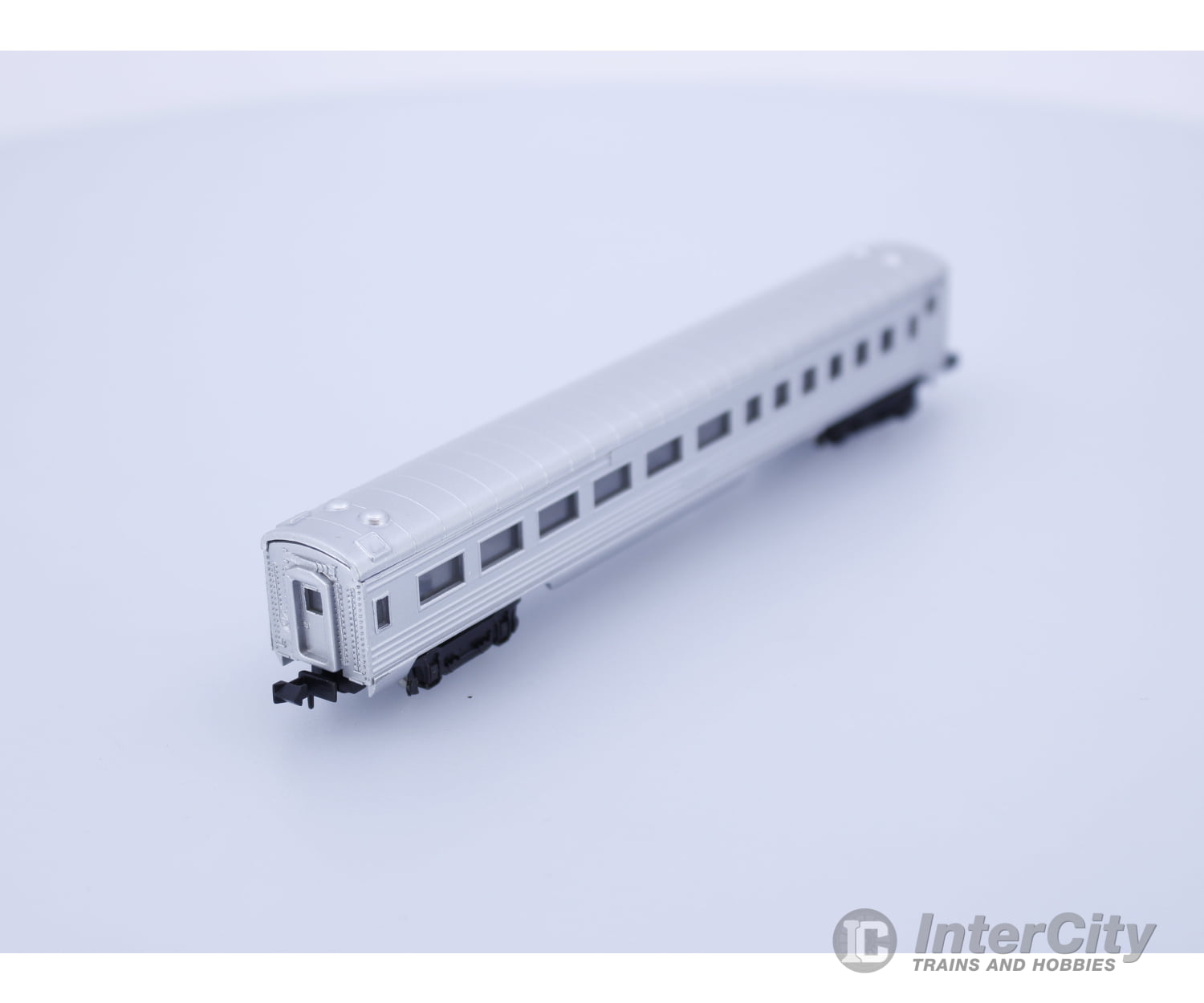 Model Power 3030 N Passenger Coach Undecorated (#1) Passenger Cars