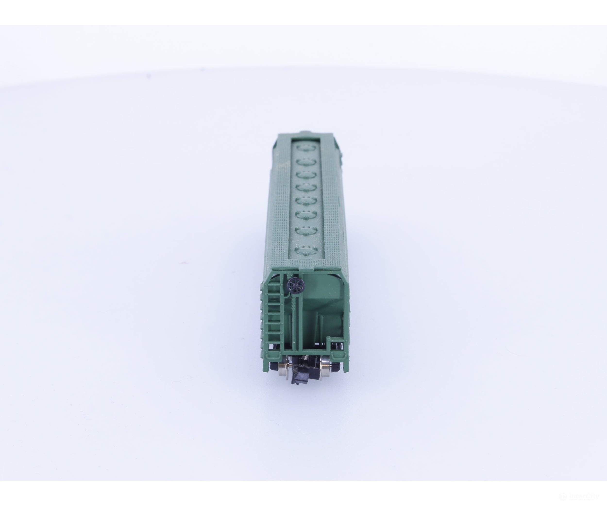 Model Power 3489 N 55’ Cylindrical Hopper Chicago and North Western (CNW) 172349 - Freight Cars