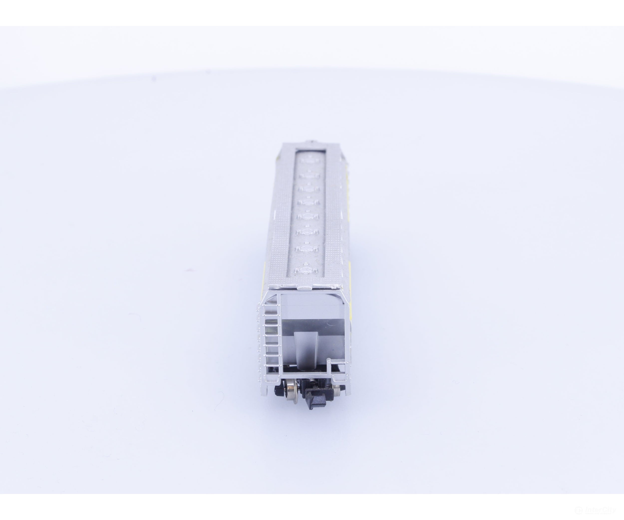 Model Power 3491 N 55’ Cylindrical Hopper Canadian Wheat Board (CNWX) 106200 - Freight Cars