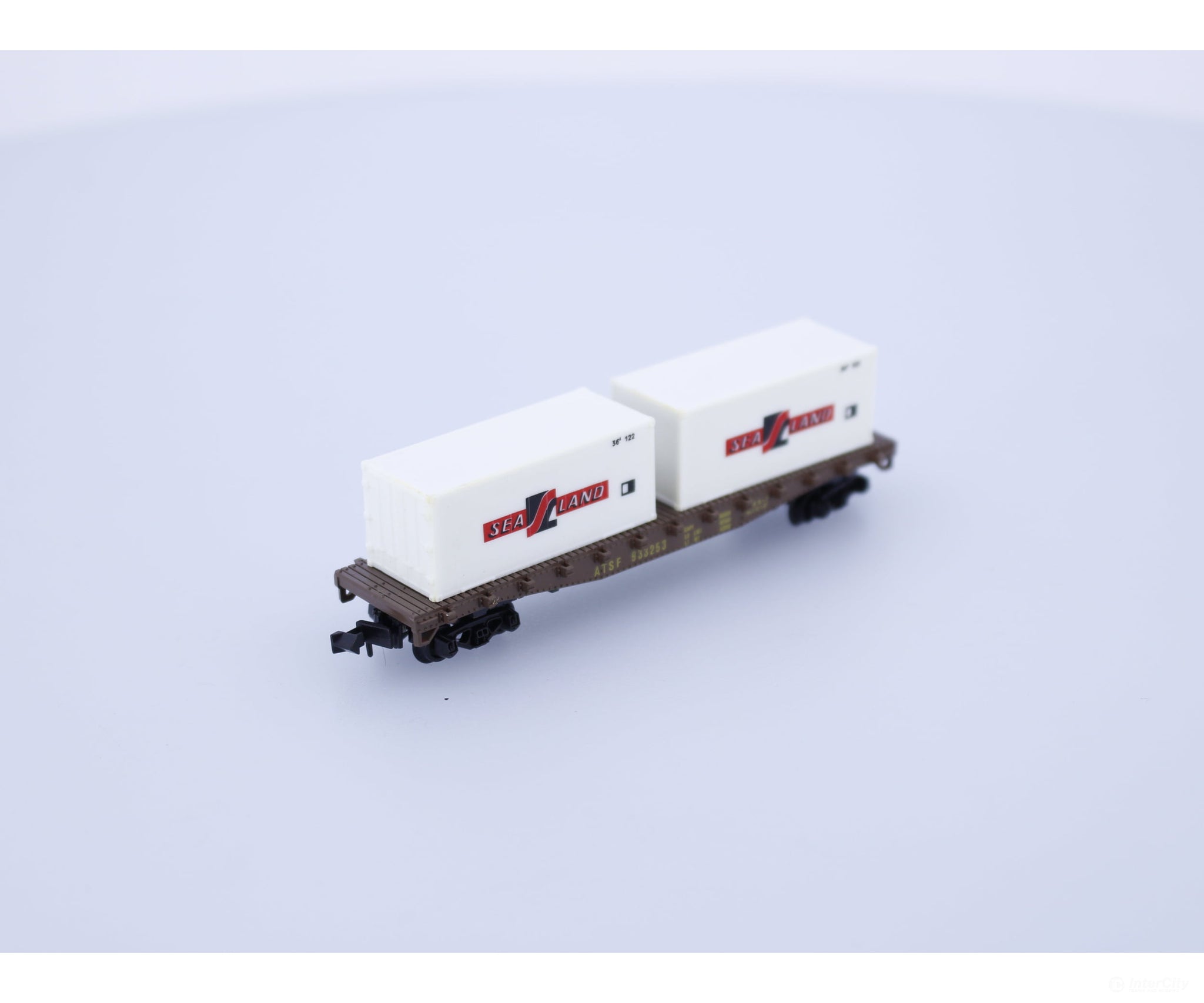 Model Power 4002 N SeaLand Container Flat Car Atchison Topeka and Santa Fe (ATSF) 933253 (#1) Freight Cars