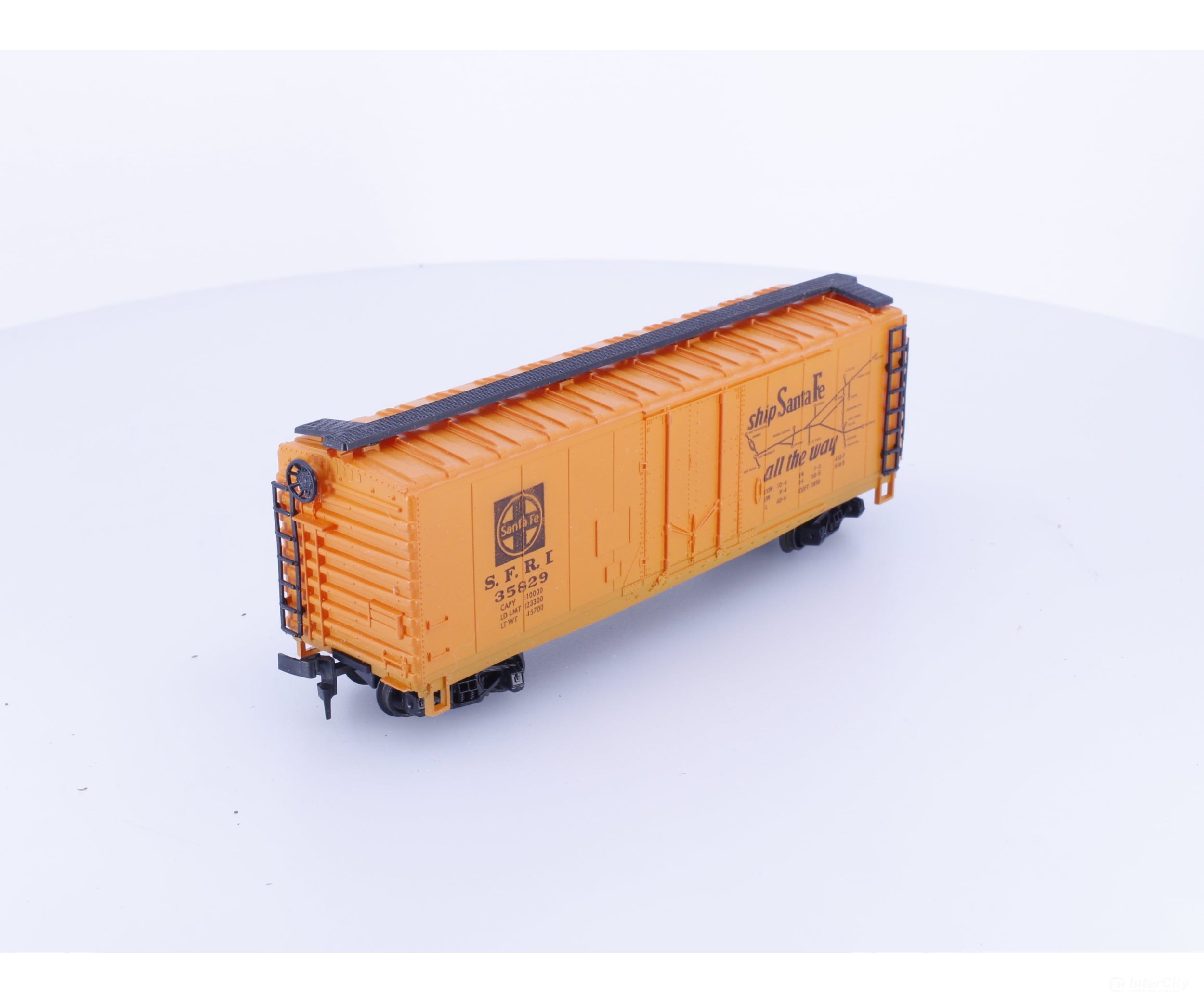 Model Power 615 HO 40’ Single Door Boxcar Santa Fe (SF) 35829 - Freight Cars