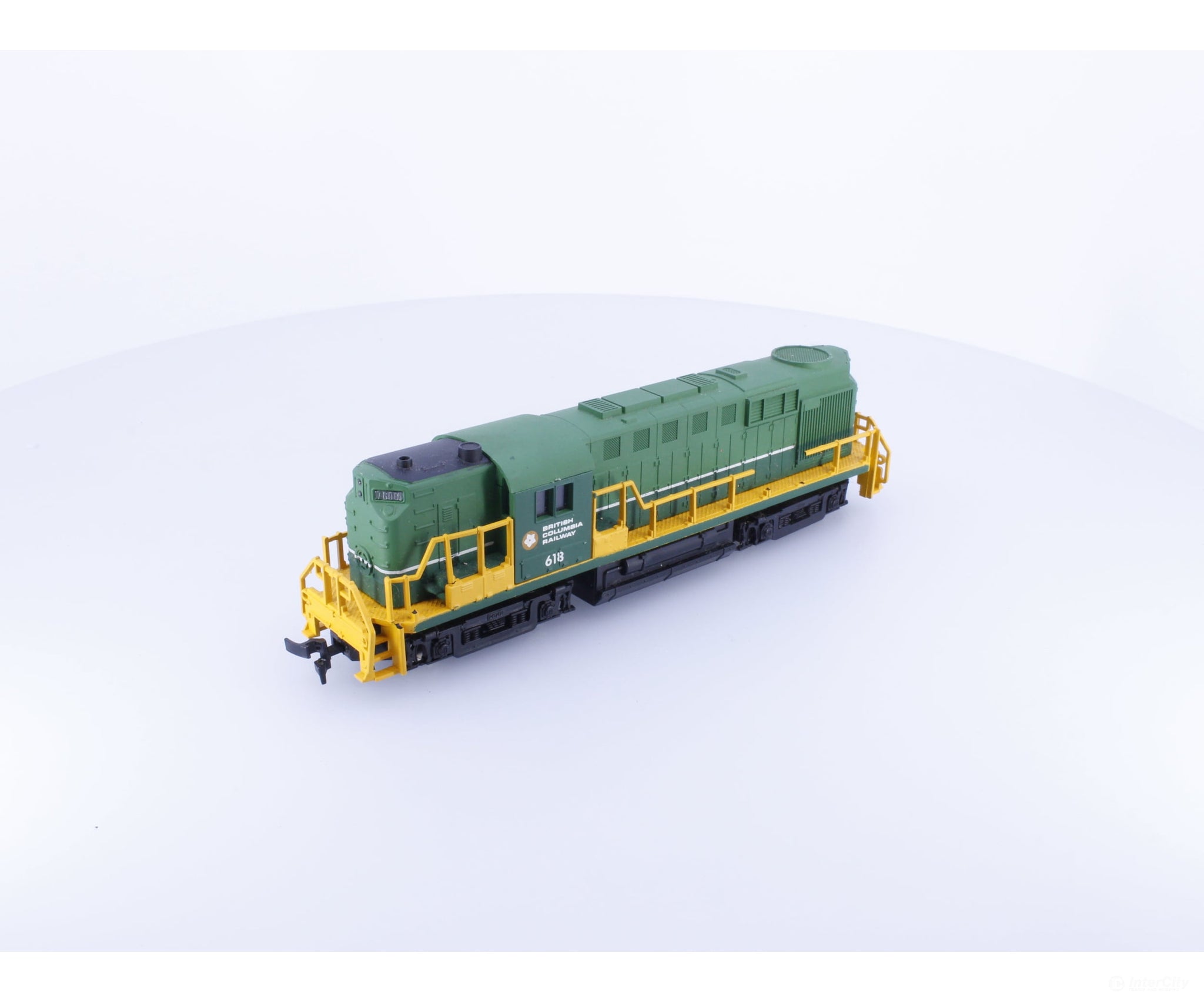 Model Power 618 HO RS11 Diesel Locomotive Custom Painted BC Rail (BCOL) 618 Analog DC Locomotives
