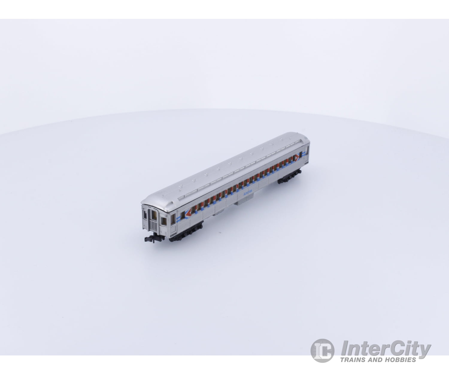 Model Power 8623 N Passenger Car Amtrak (AMTK) (2) Passenger Cars