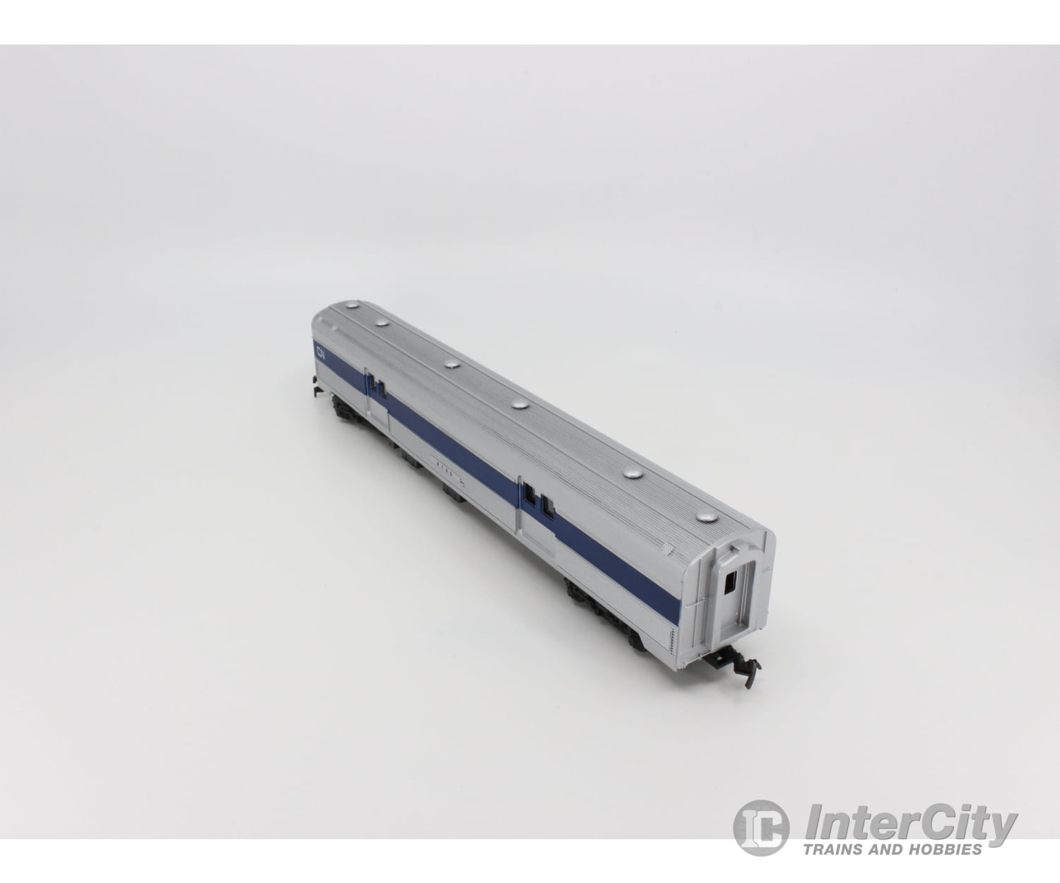 Model Power 8841 Ho Baggage Passenger Car W/Interior And Metal Wheels Canadian National (Cn) 2100