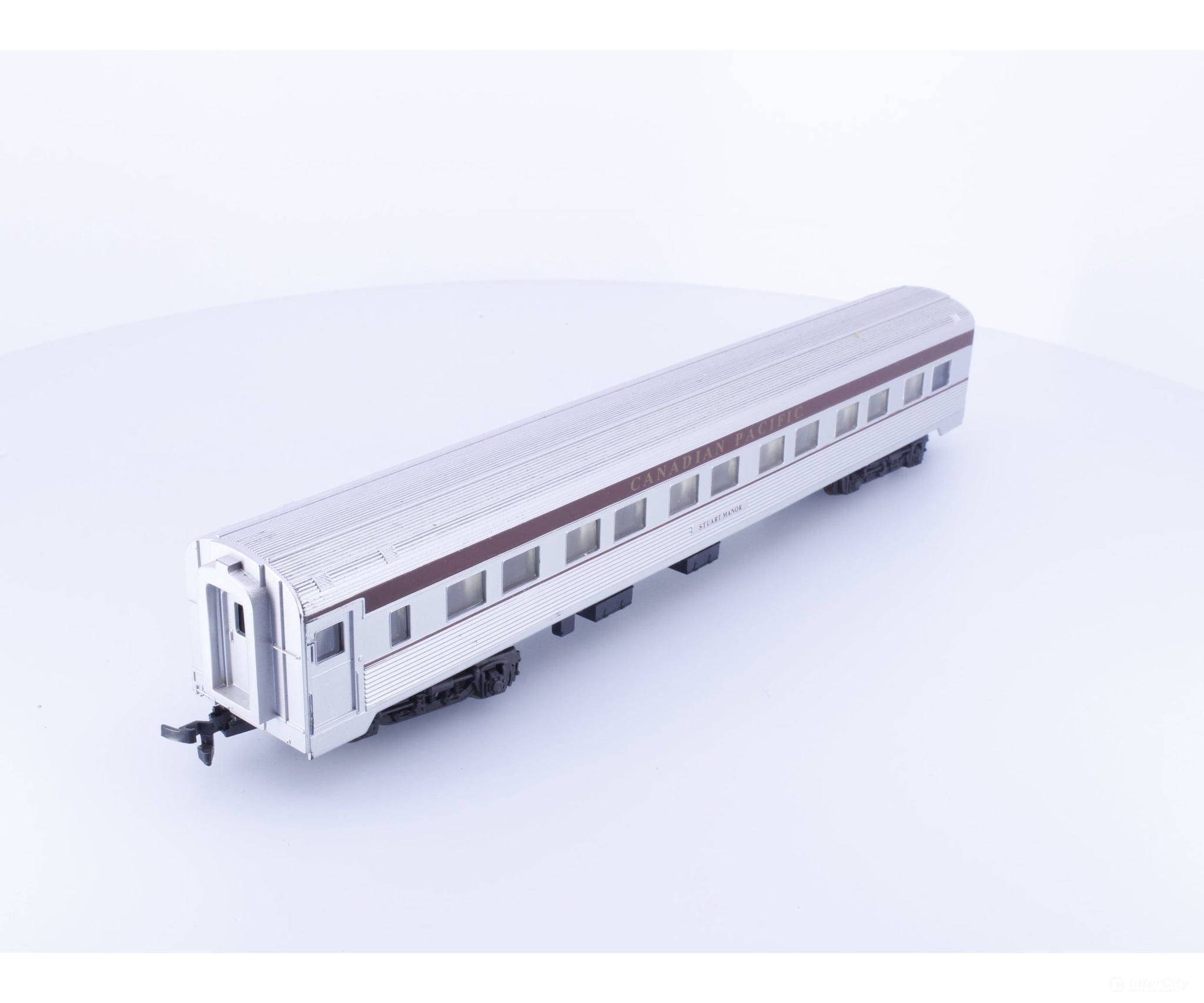 Model Power 8852 HO Budd Dining Car Canadian Pacific (CP) Stuart Manor Passenger Cars