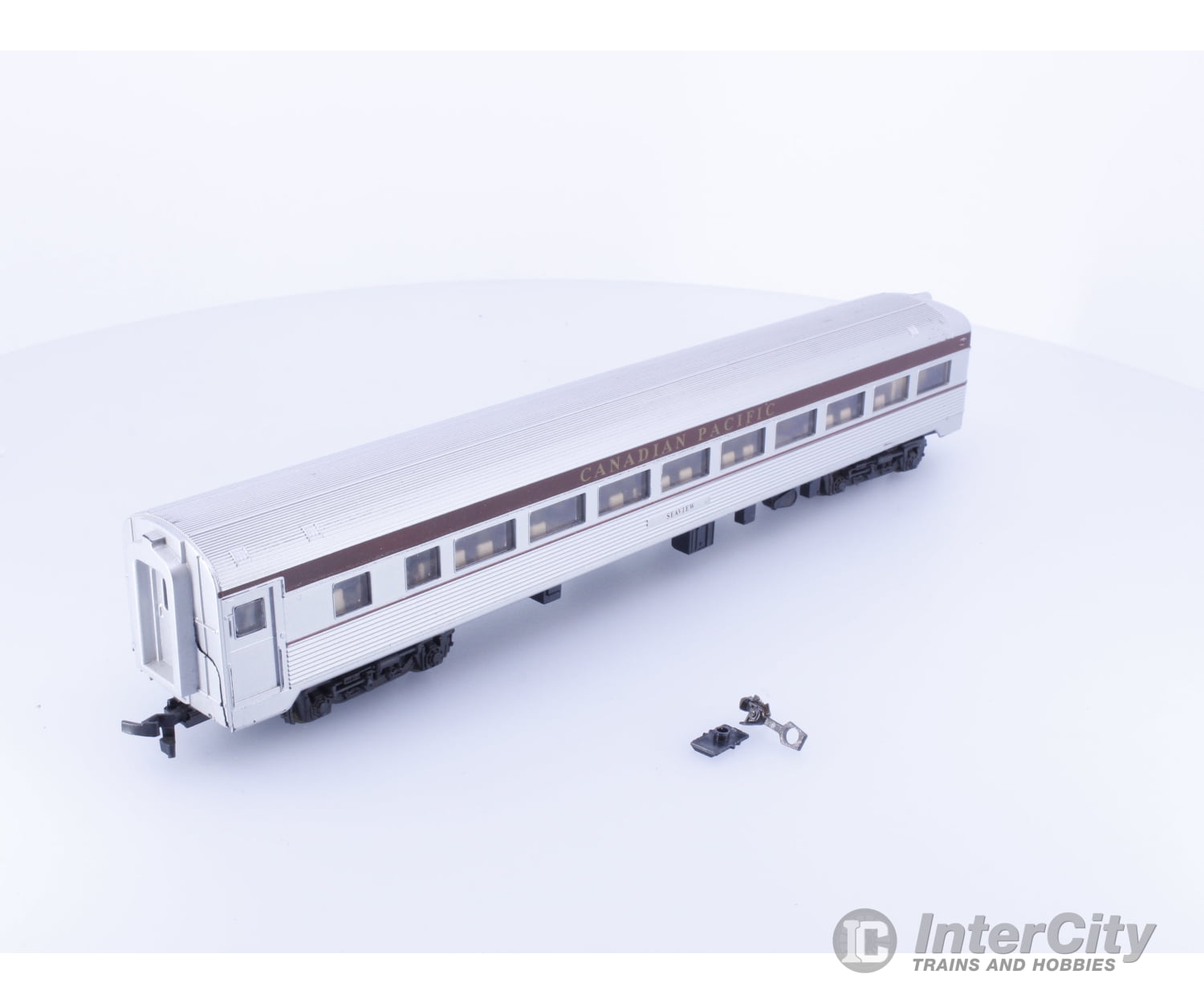 Model Power 8853 HO Budd Observation Car Canadian Pacific (CP) Seaview Passenger Cars