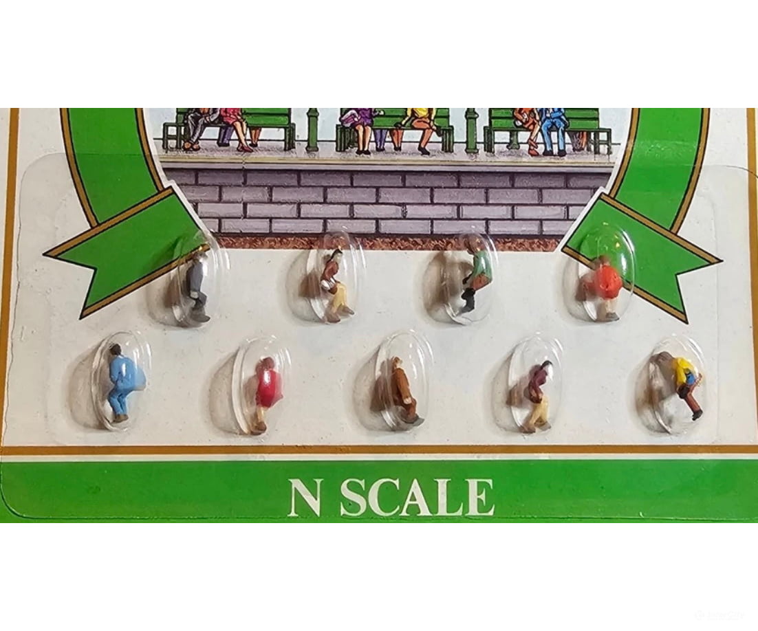Model Power N 1336 Passengers - Sitting People pkg(9) - Figures