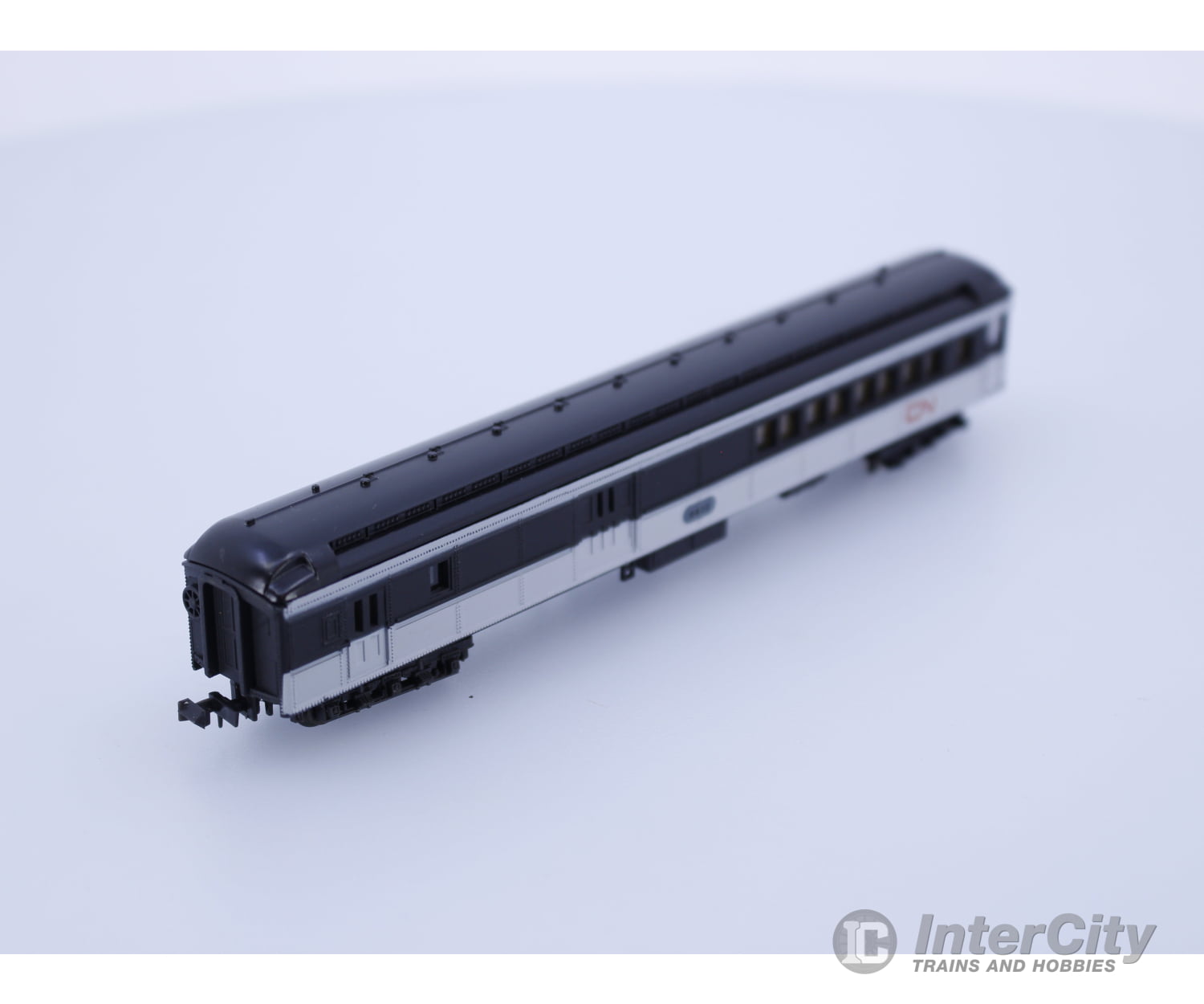 Model Power N Baggage/Passenger Car Canadian National (CN) 6422 Passenger Cars