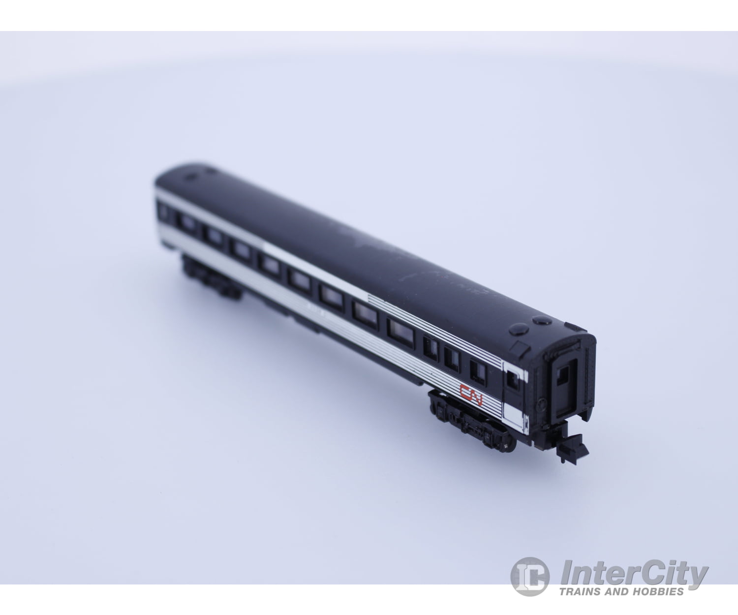 Model Power N Standard Passenger Coach Canadian National (CN) 3028 Passenger Cars