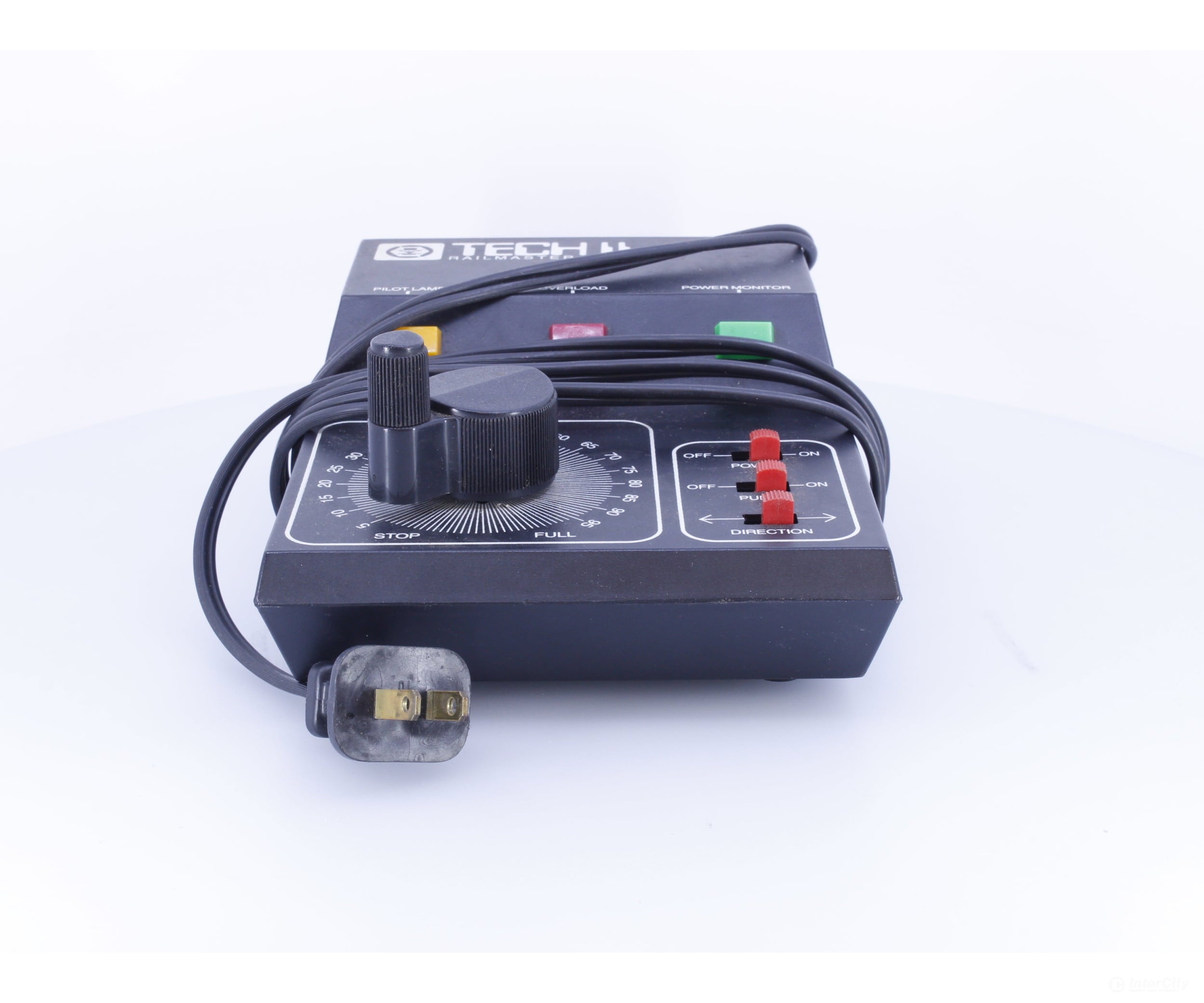 MRC 2400 Tech 2 Railmaster 2400 Transformer - Analog Throttles & Power