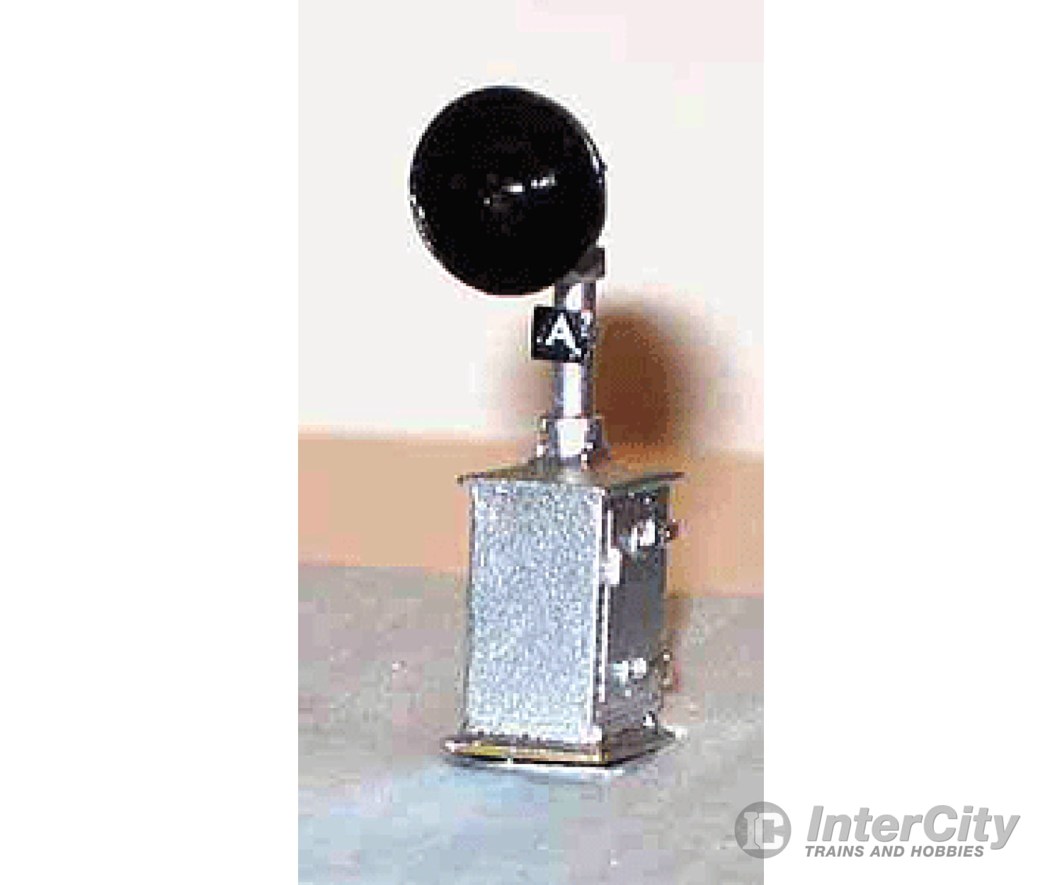 Nj International Ho 1355 Sa Type Signal -- Single-Aspect Low-Head W/Bi-Color Led Signals & Catenary
