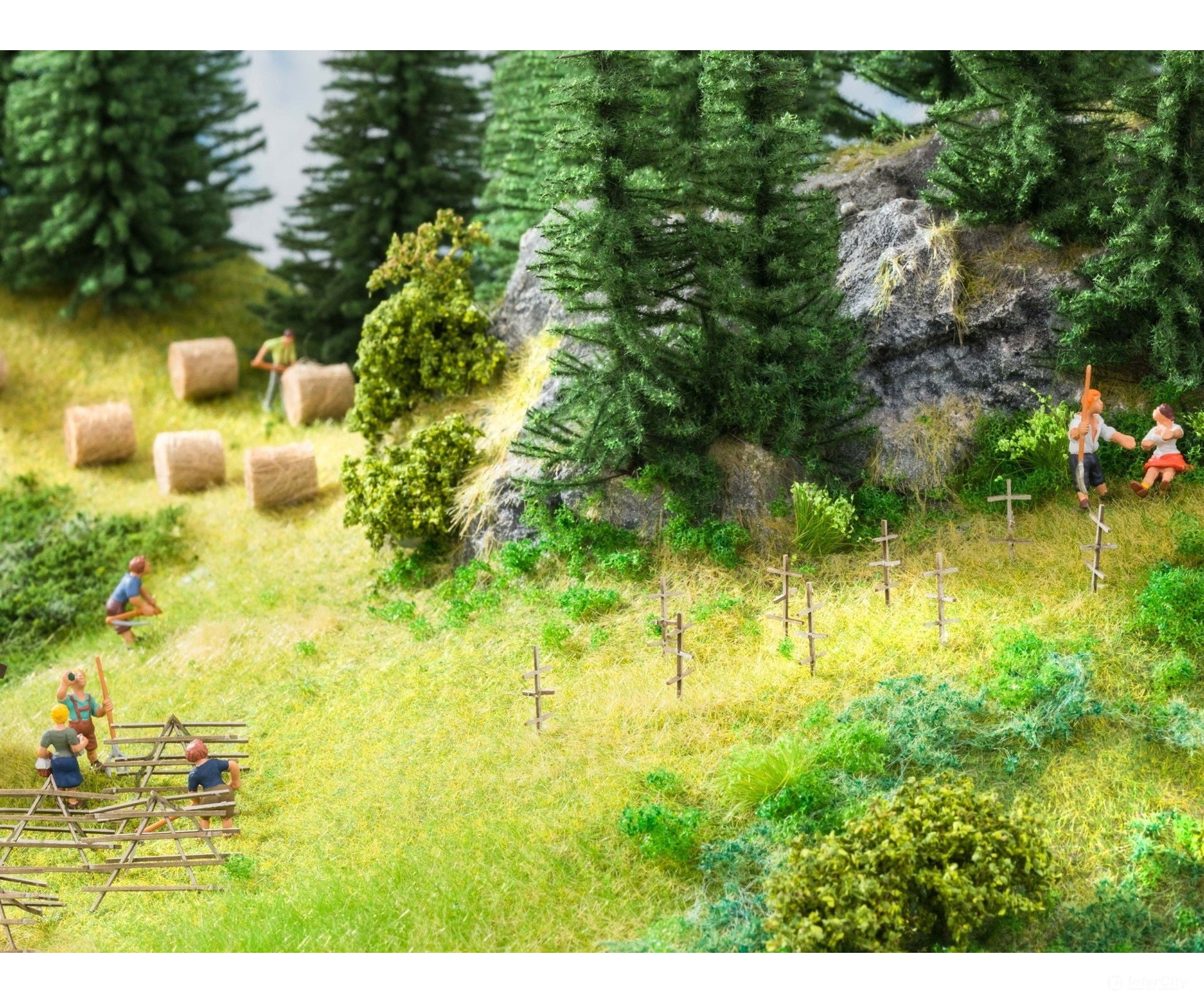 Noch 07460 HO Hay Bales Grass & Scenery Mats