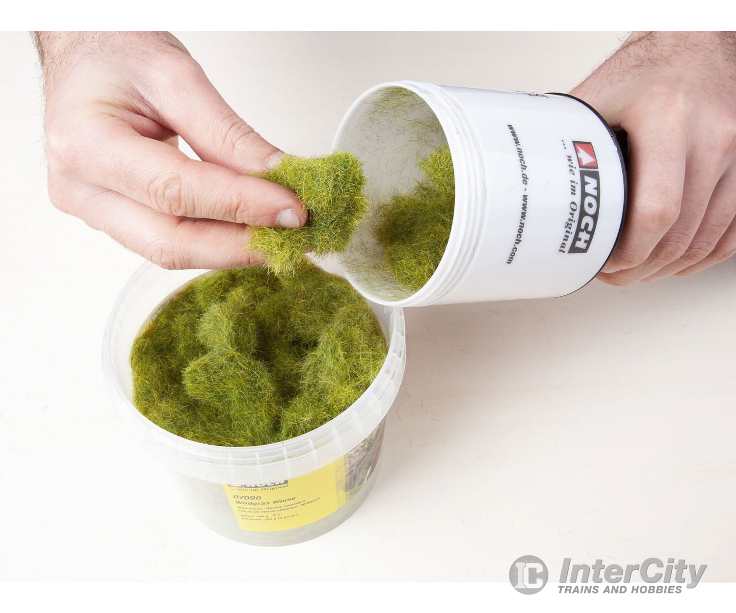 Noch 08200 Scatter Grass ’Spring Meadow’ Static Grass & Applicators