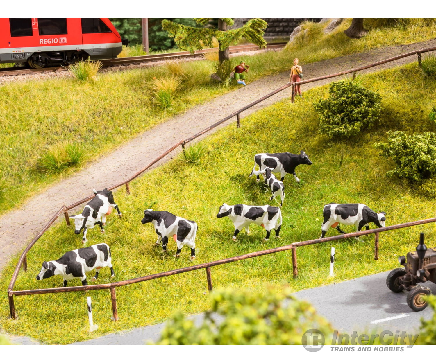Noch 12851 HO Cow Pasture Figures