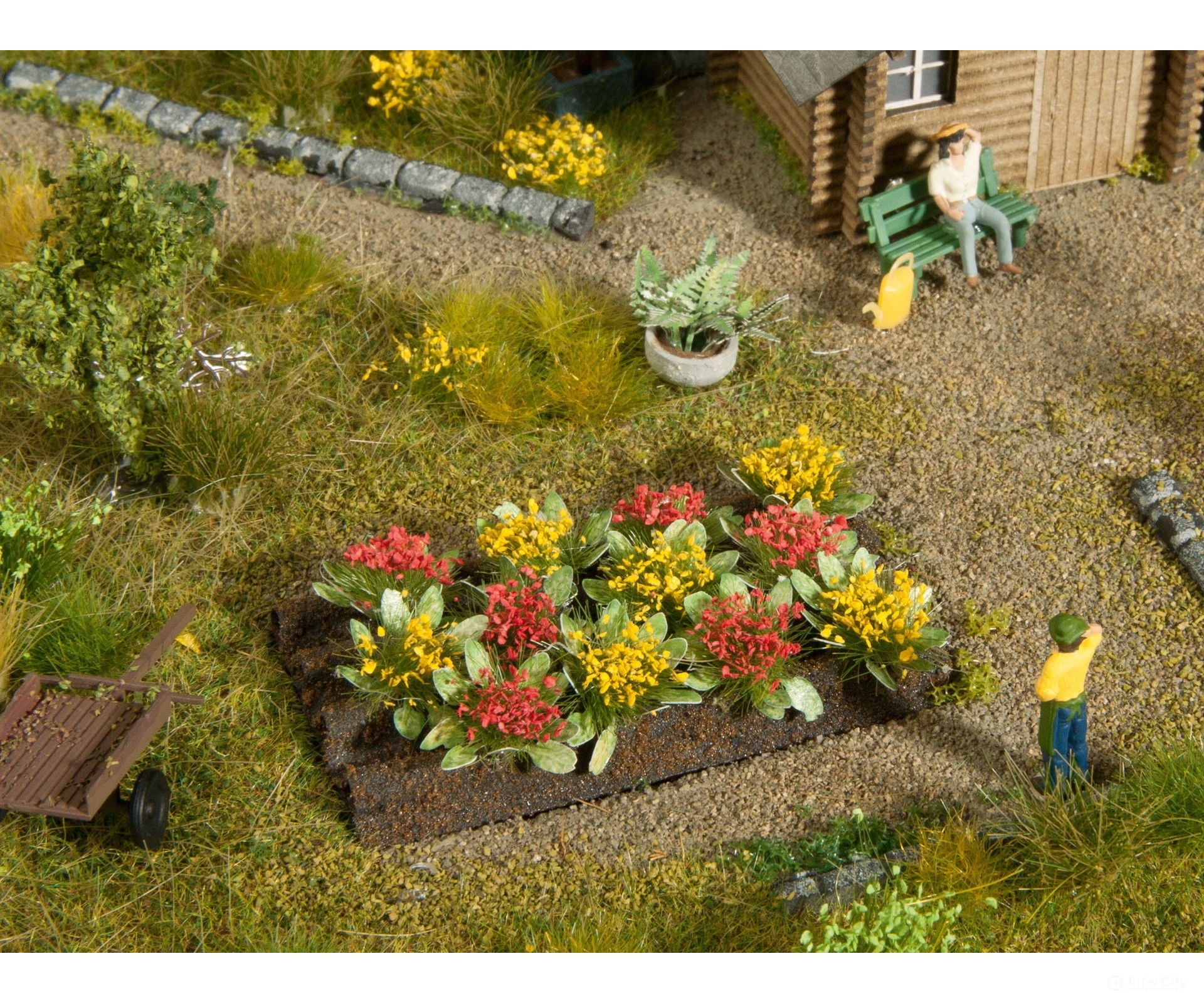 Noch 13223 HO Rose Bed Figures