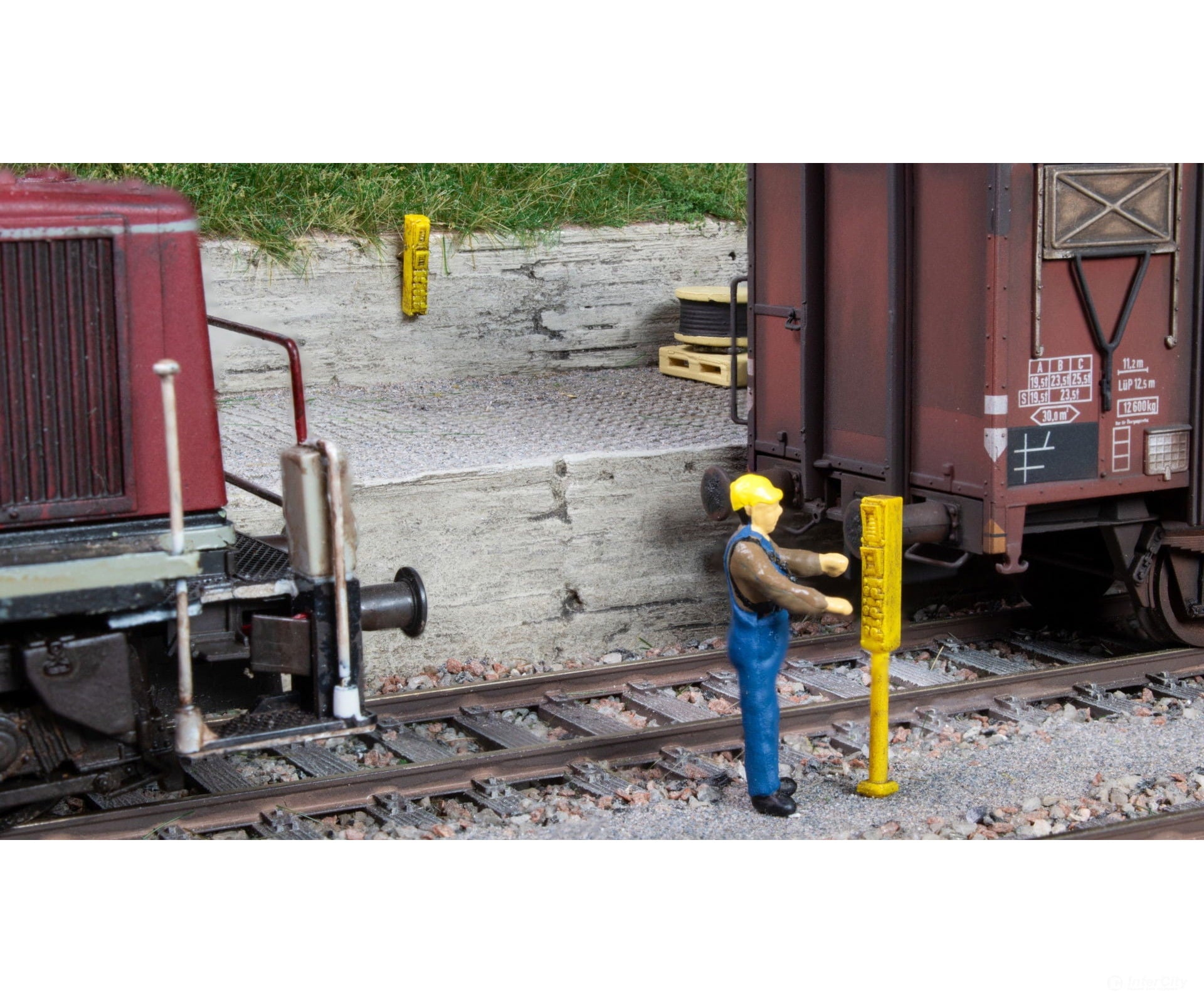Noch 13605 HO Intercom Set Scenery Details