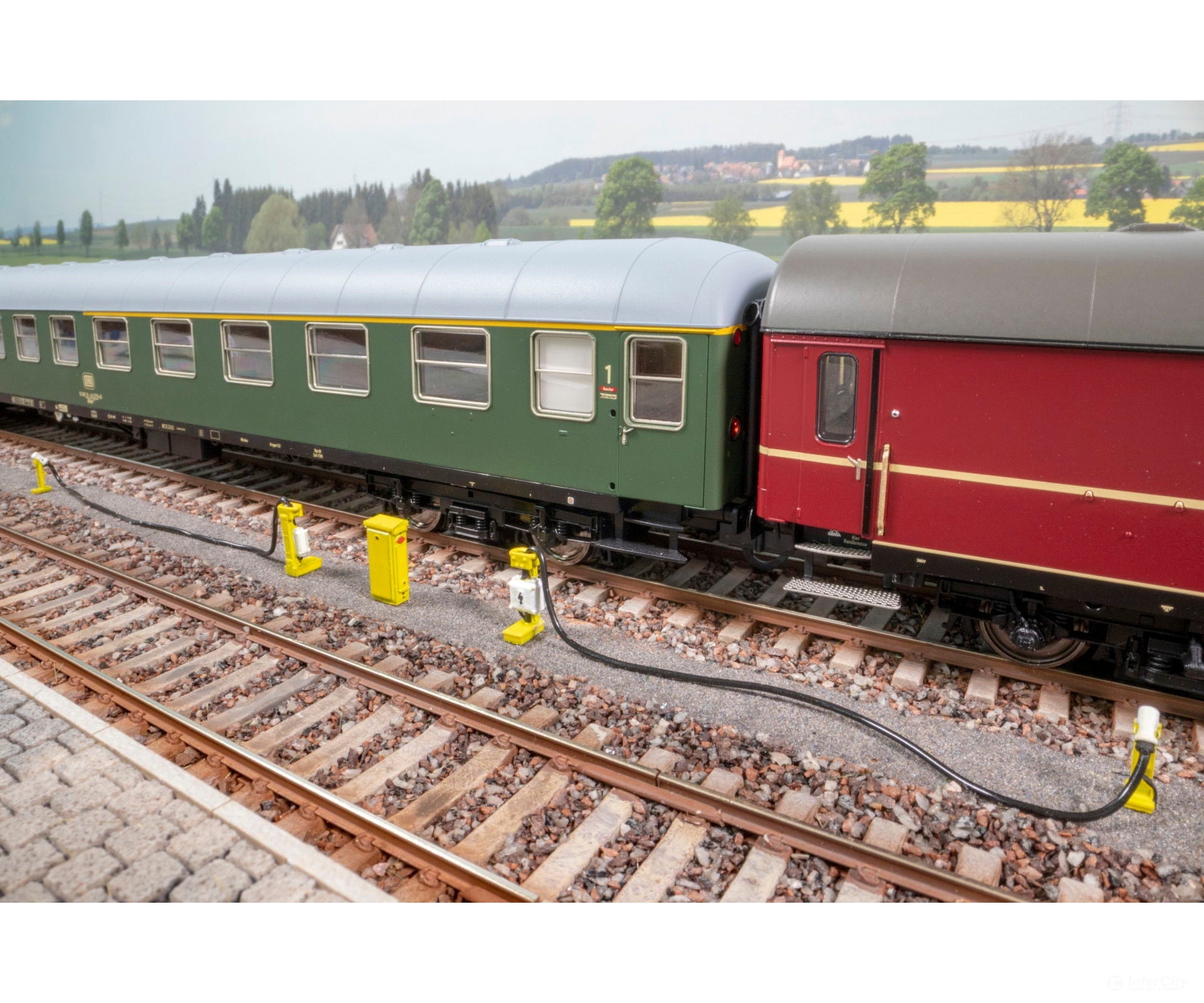 Noch 13612 HO Train Preheating System Scenic Details